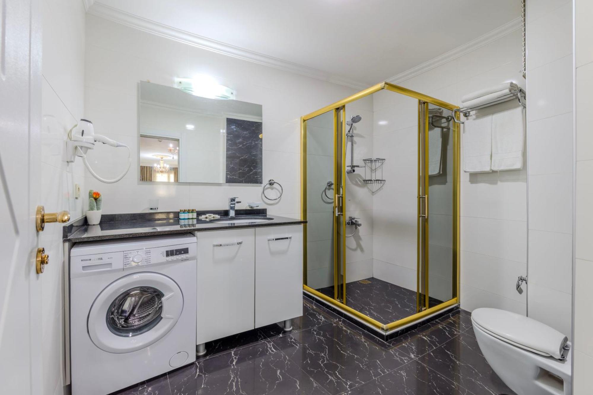 Aparthotel Lemis 3*