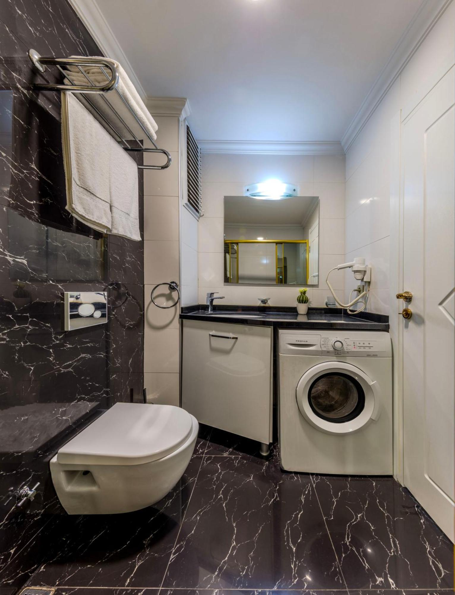 Lemis Aparthotel