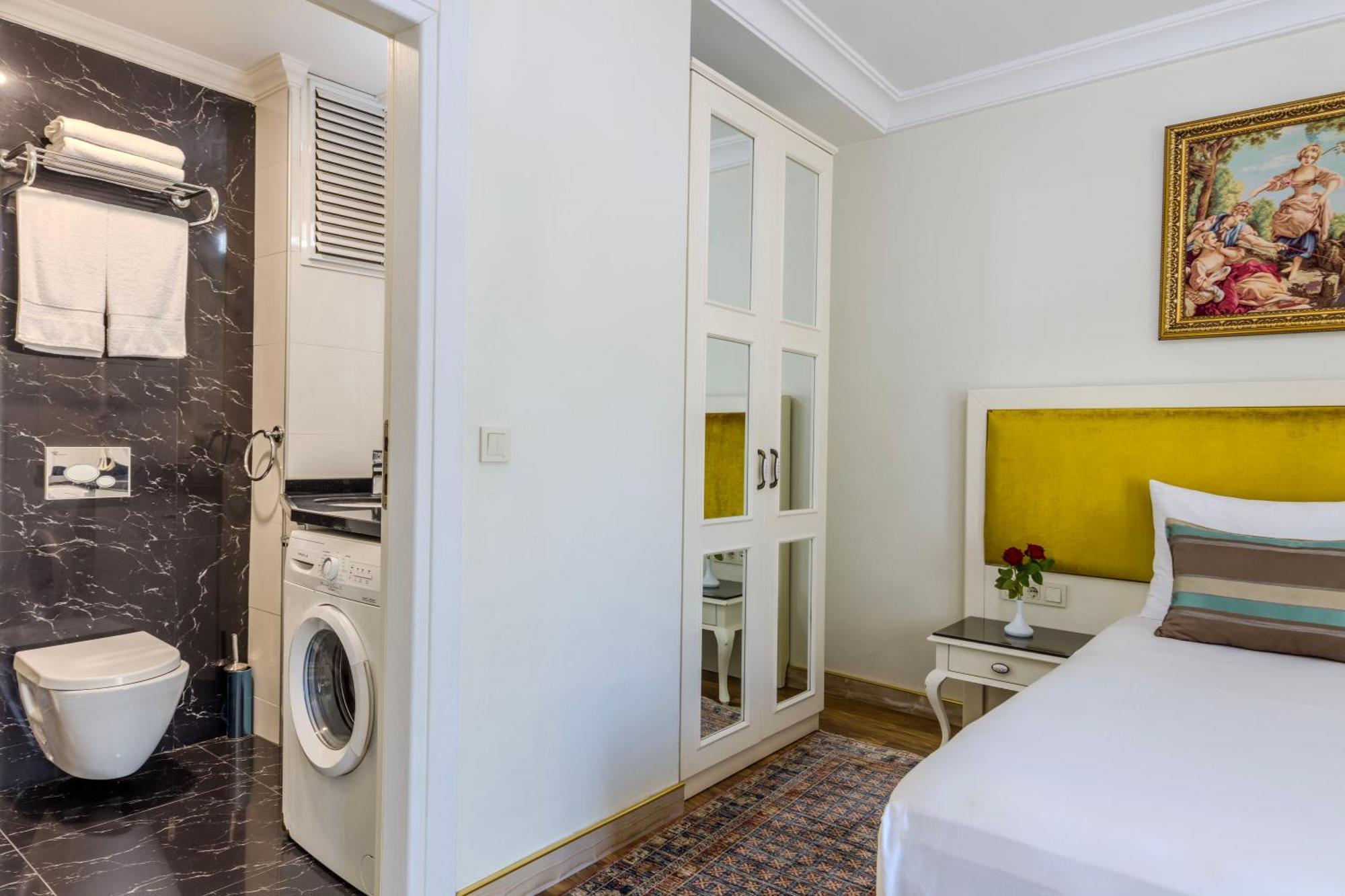 Aparthotel Lemis