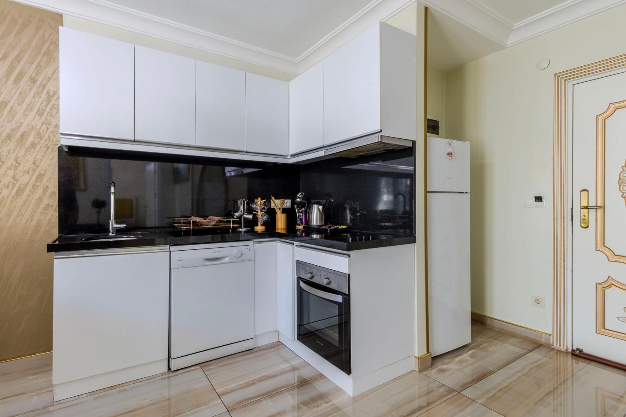 Aparthotel Lemis 3*