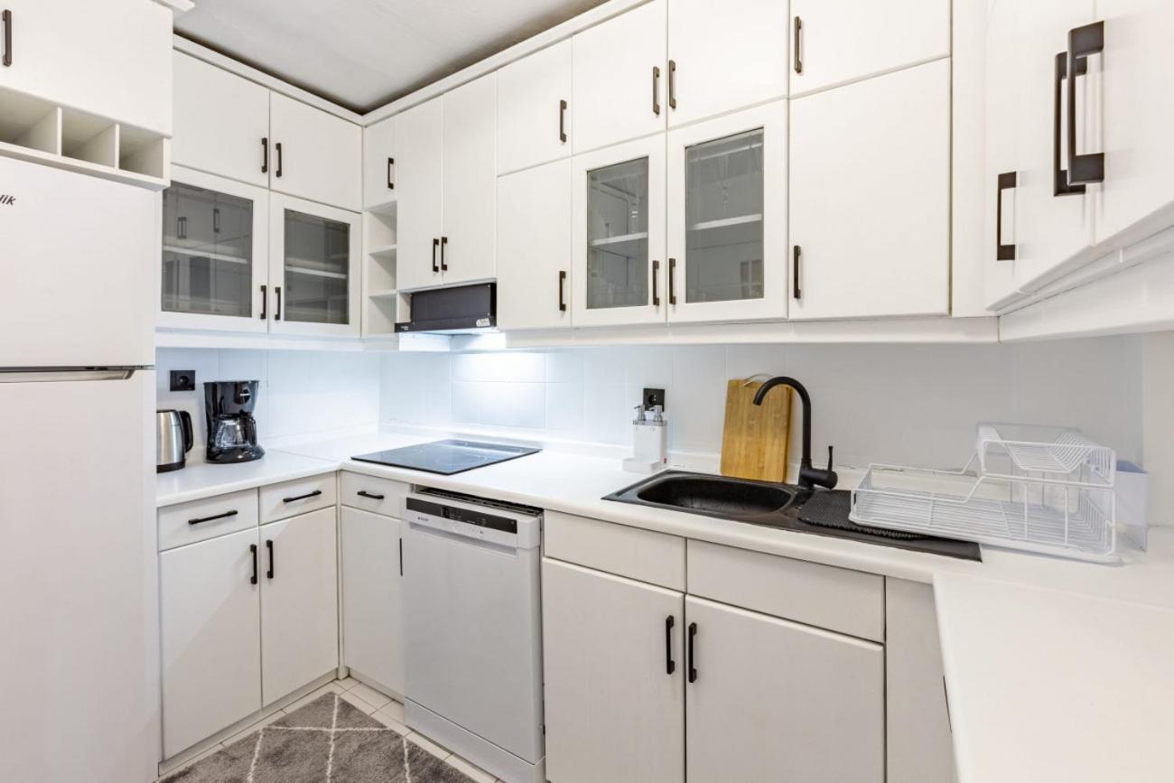 Flat With Excellent Location In Nisantasi * Istanbul
