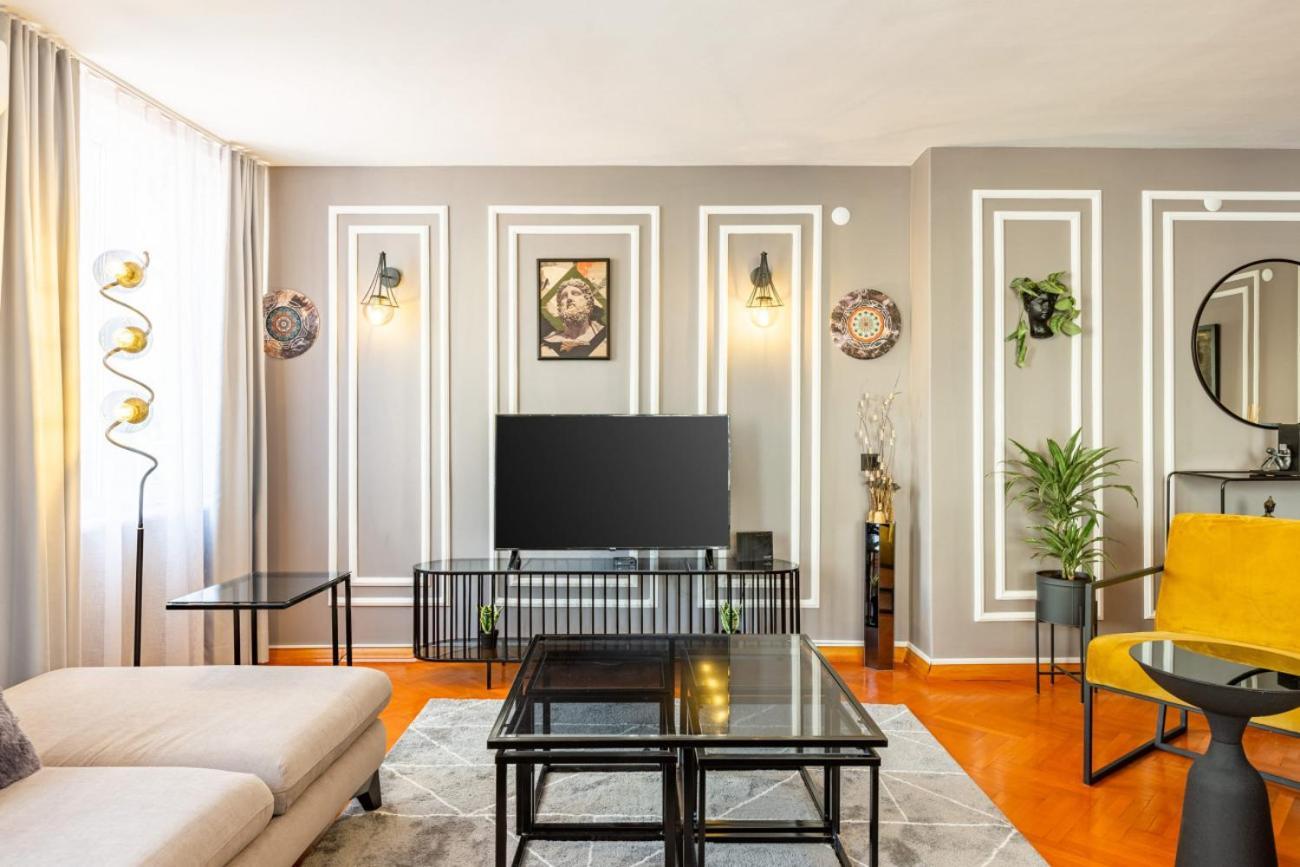 Apartment Flat With Excellent Location In Nisantasi