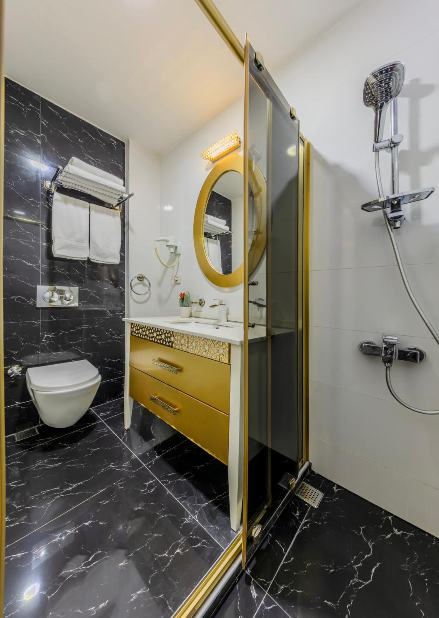 Lemis Istanbul