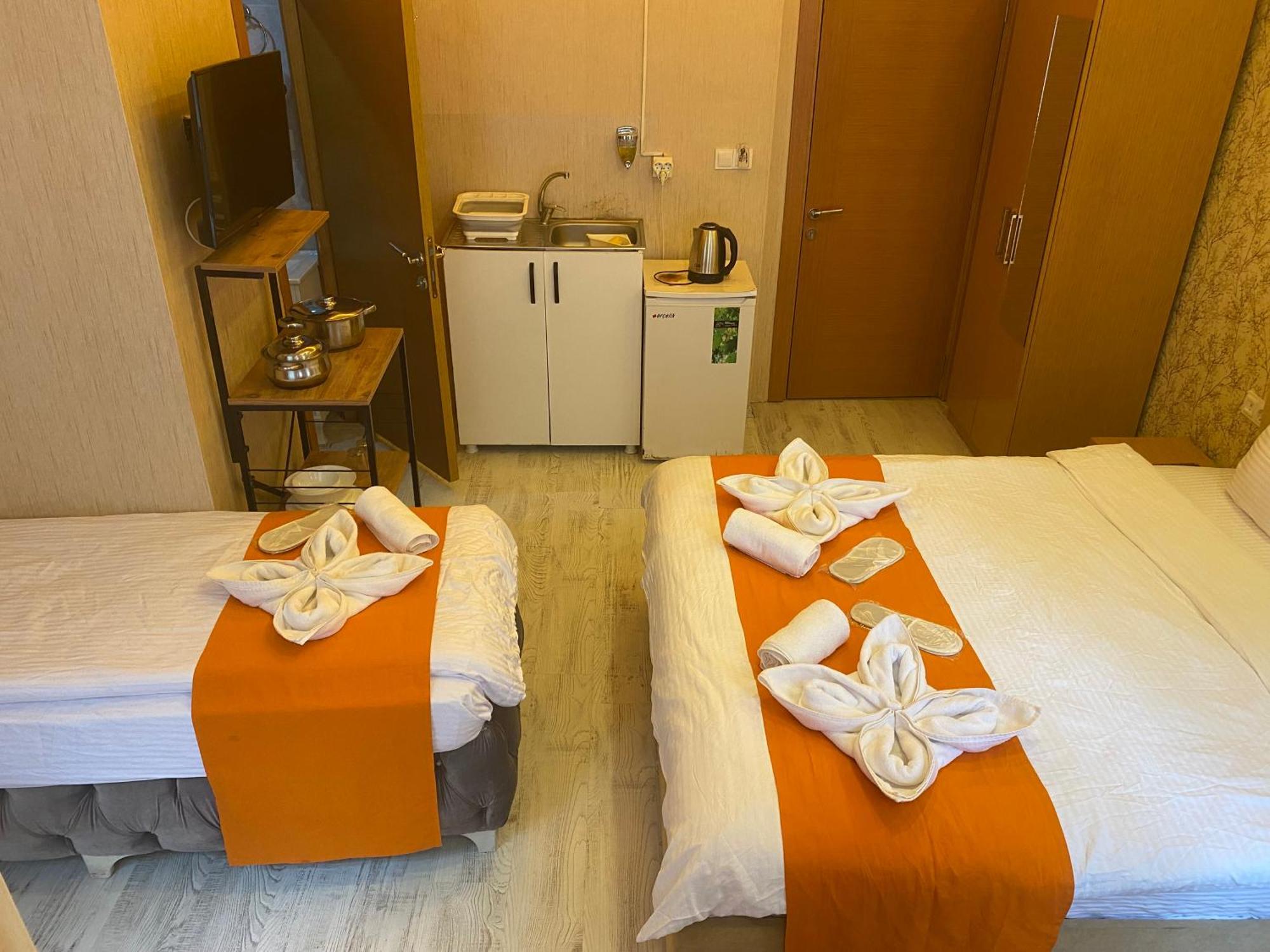 Aura Aparthotel
