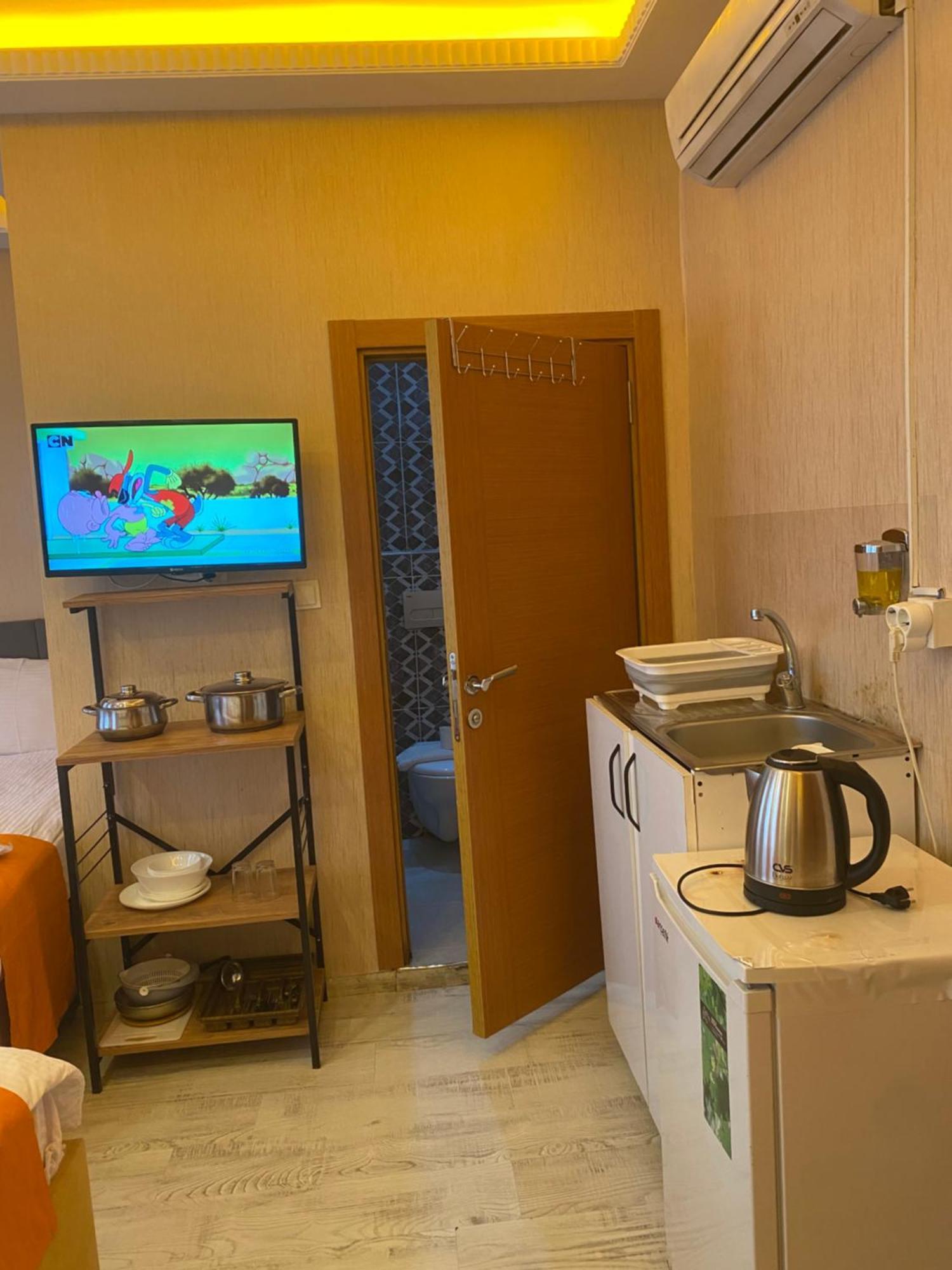 Aura Aparthotel
