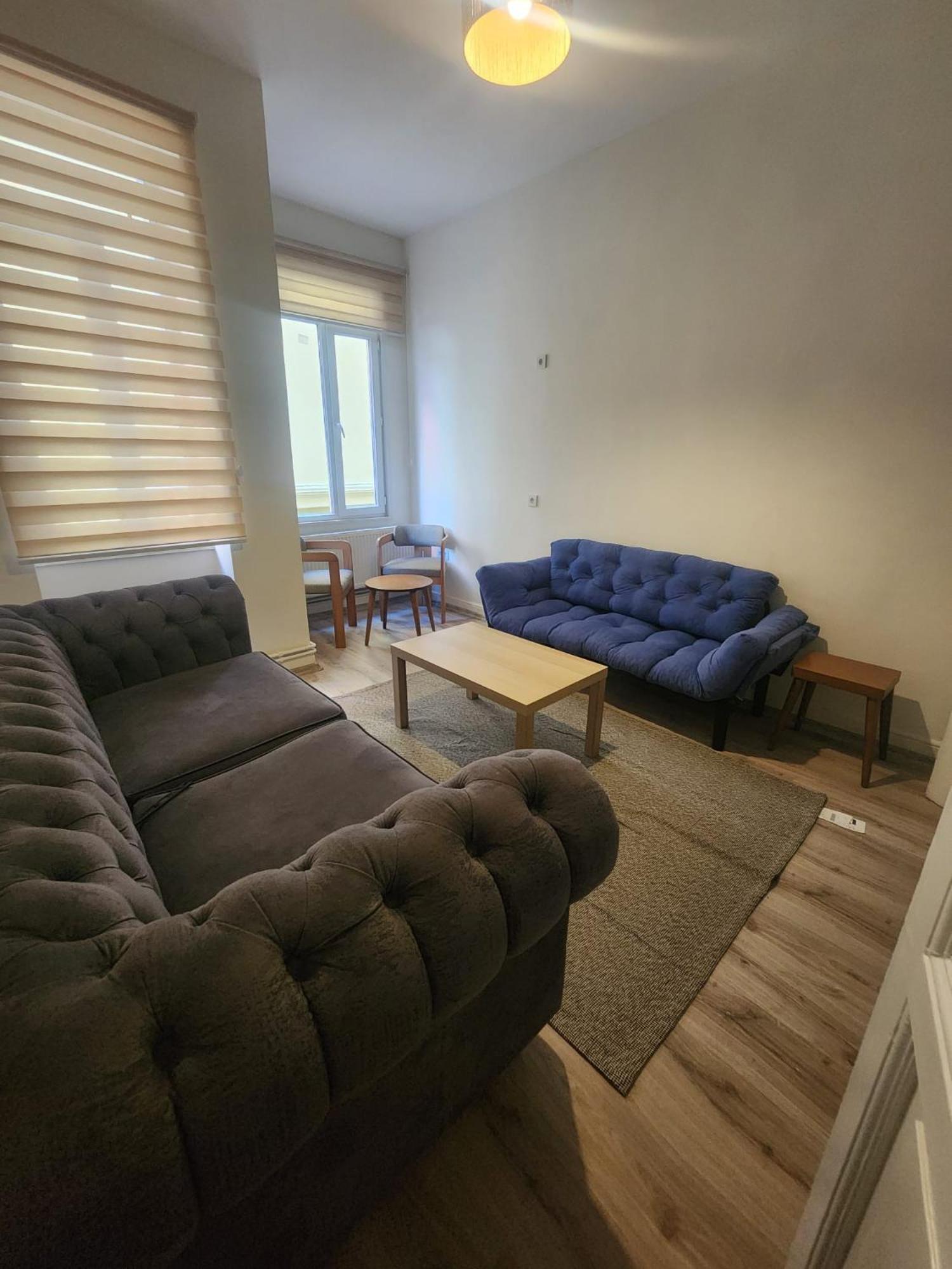 Apartment Nostalgia *