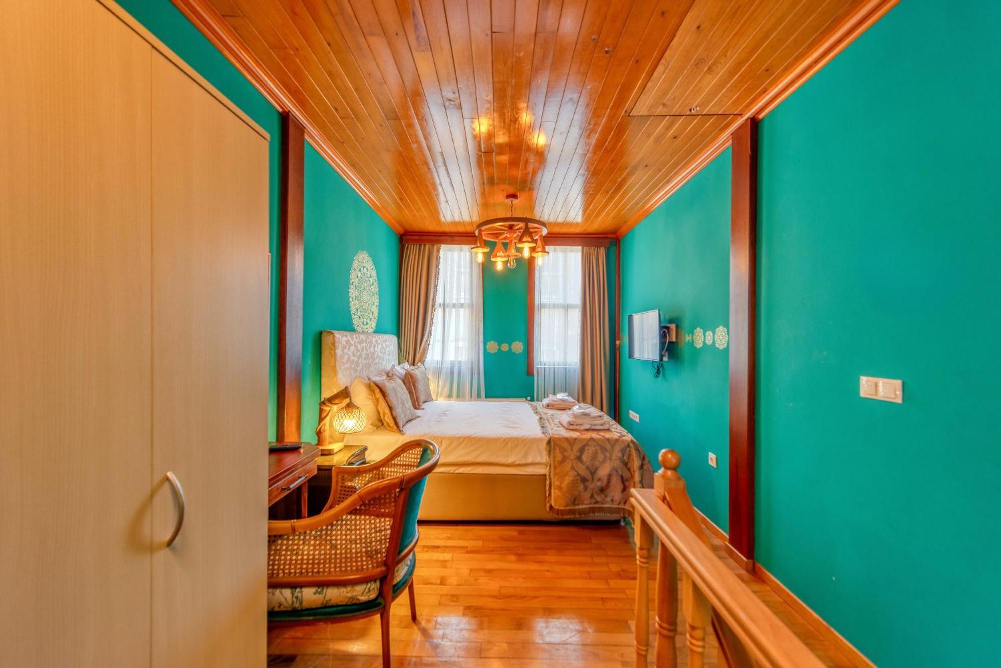 Brown Mansion Oldcity Otel