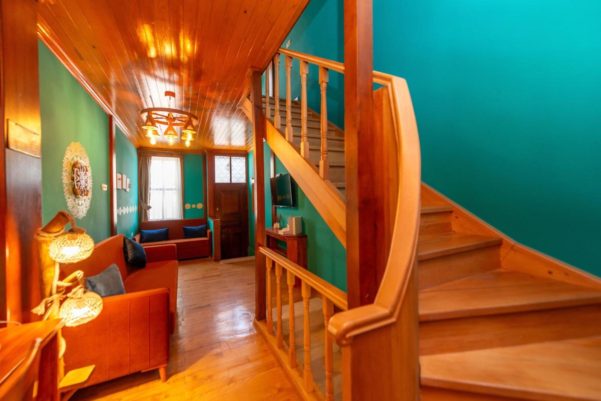 Brown Mansion Oldcity Otel