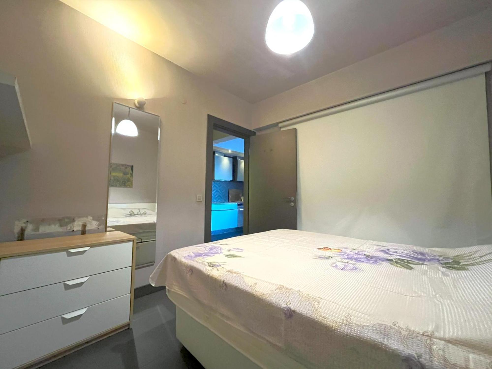 Stylish With Bosphorus View In Besiktas Apartment