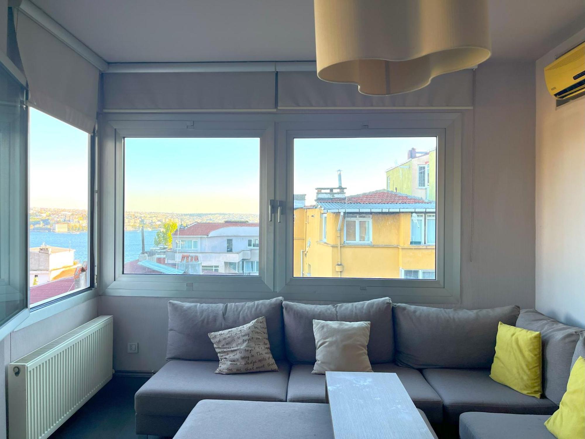 Apartment Stylish With Bosphorus View In Besiktas *