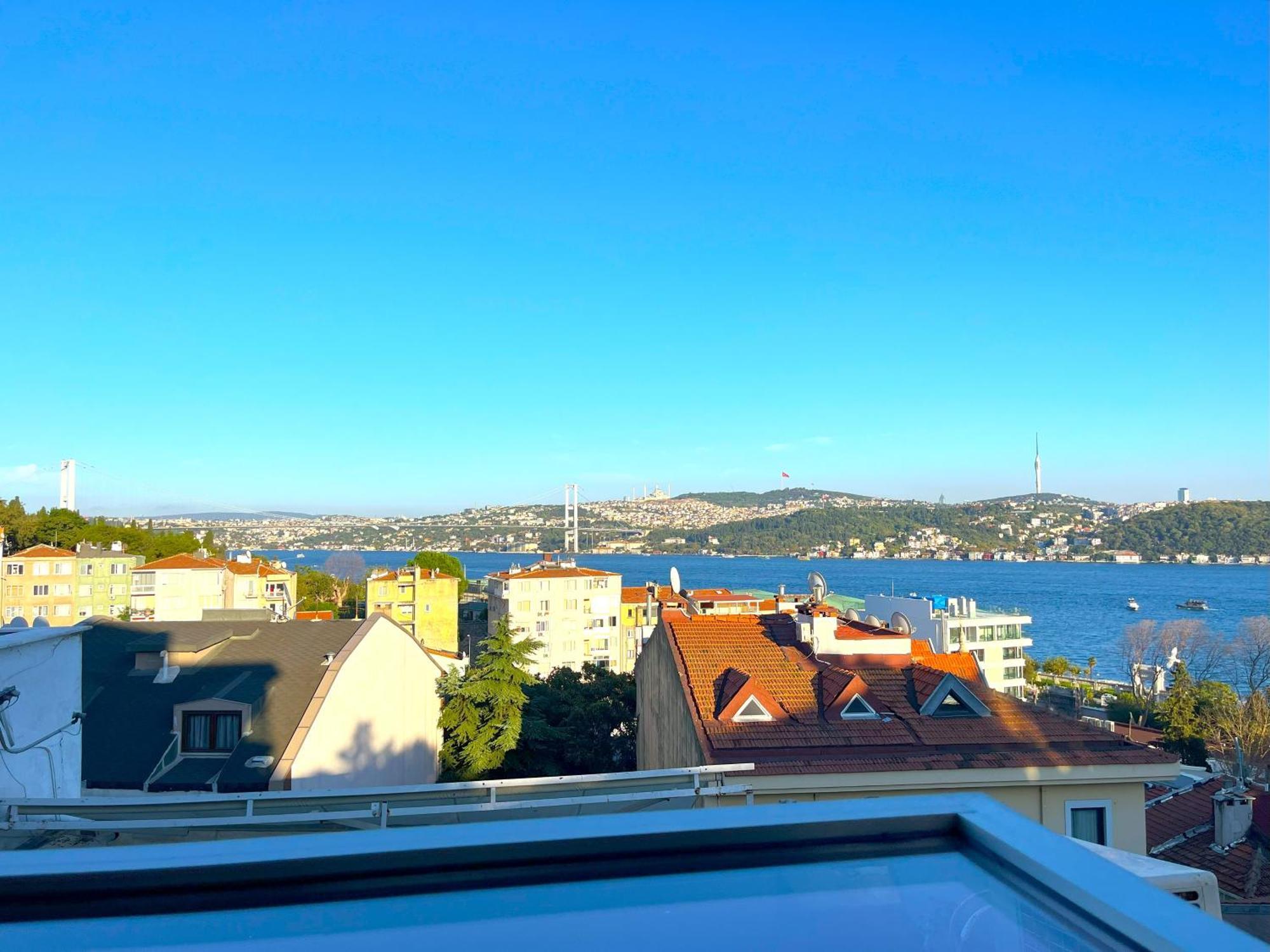 Stylish With Bosphorus View In Besiktas Istanbul