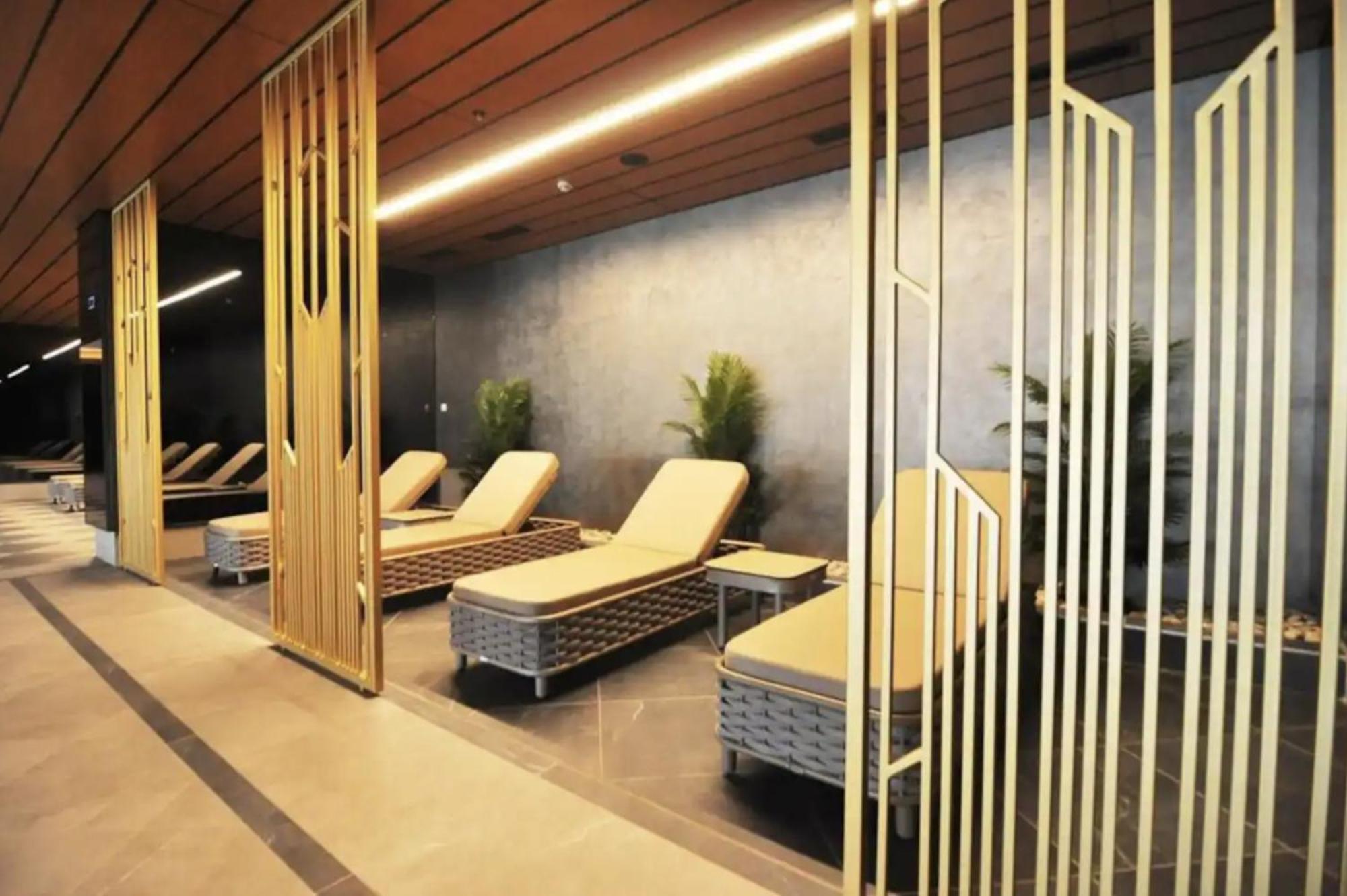 Gorgeous Modern 1bd Views W Poolgym! #255 Apartment