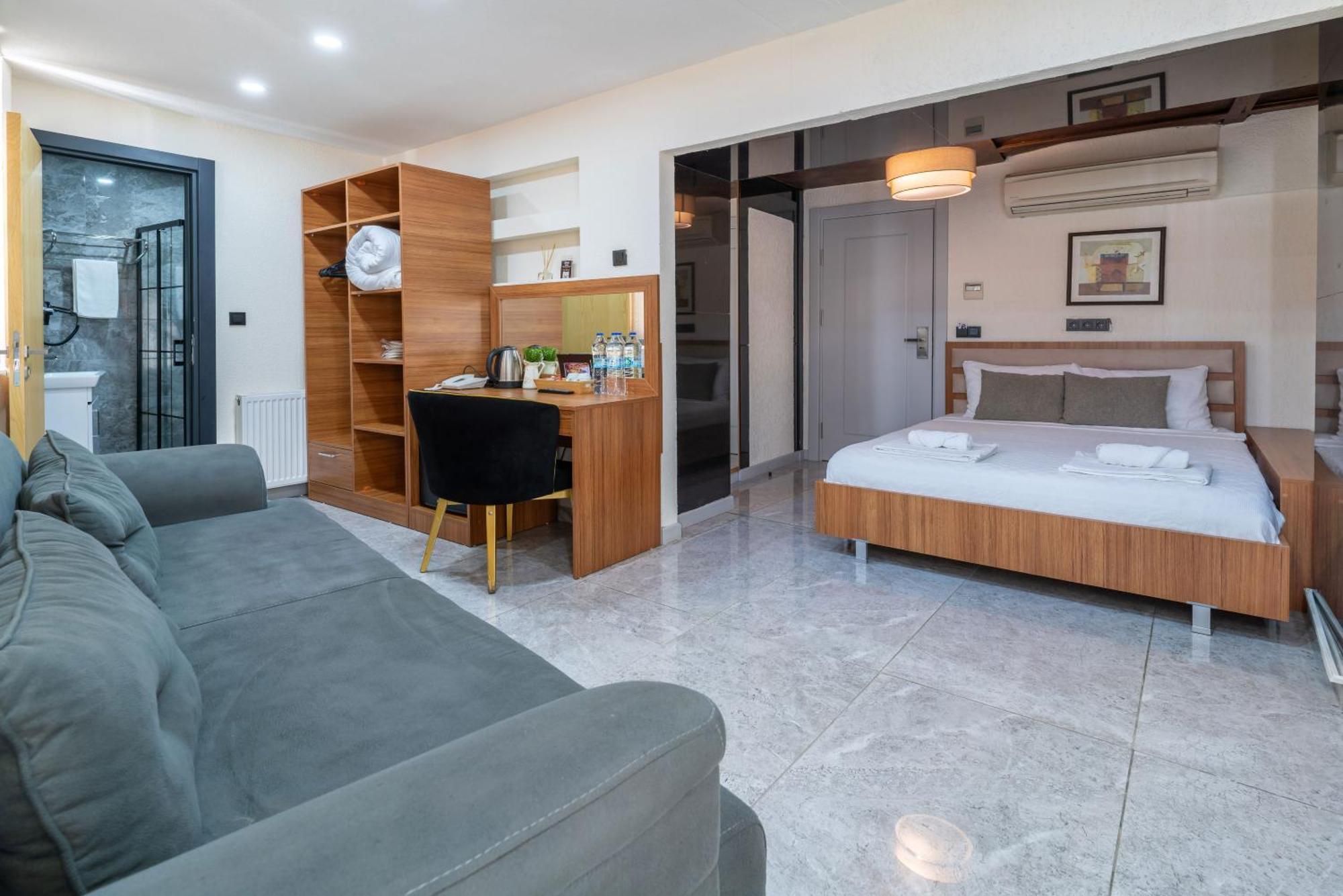 Hotel Costa Karakoy *