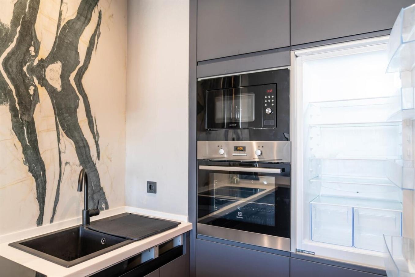 Apartment Bright And Modern With Stunning View Istanbul