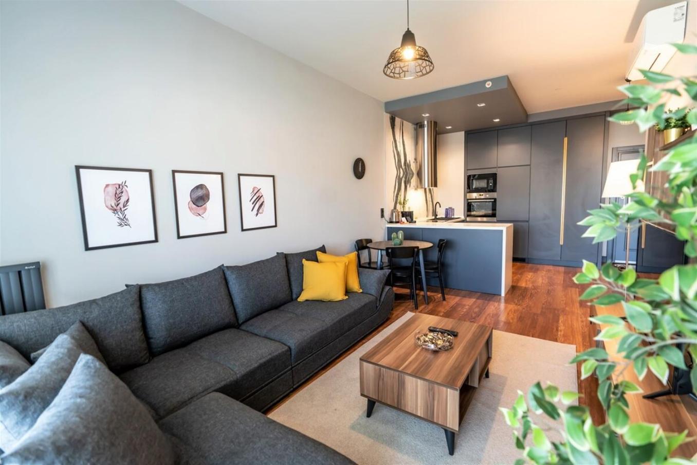 Bright And Modern With Stunning View Apartment
