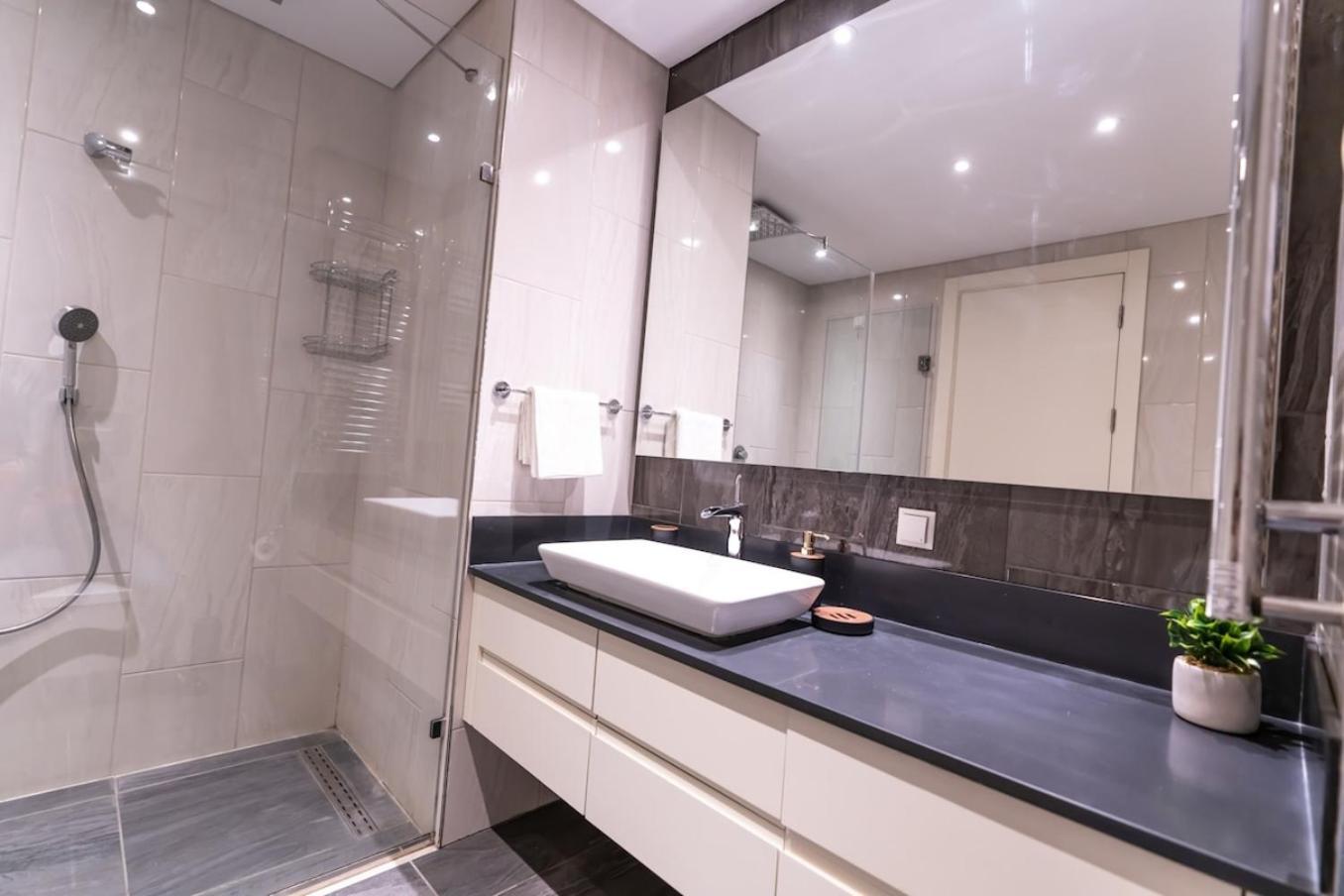 1-bdr Getaway With Poolgym Near Taksim Square Apartment