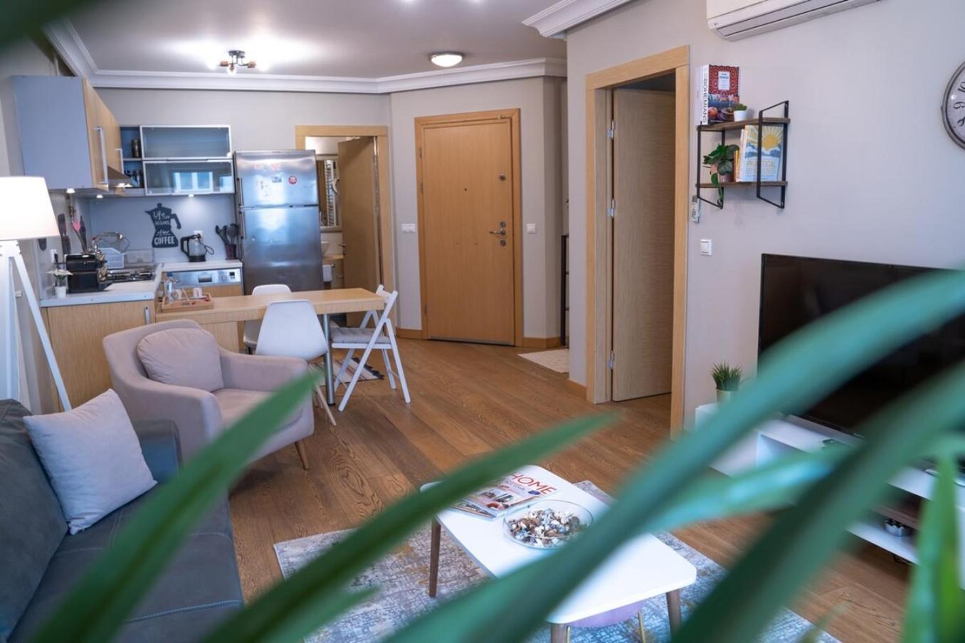 Full Near Osmanbey Metro Nianta Apartment *