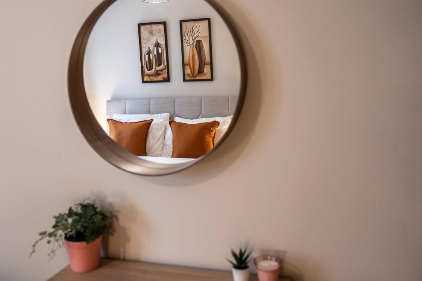 Full Near Osmanbey Metro Nianta * Istanbul