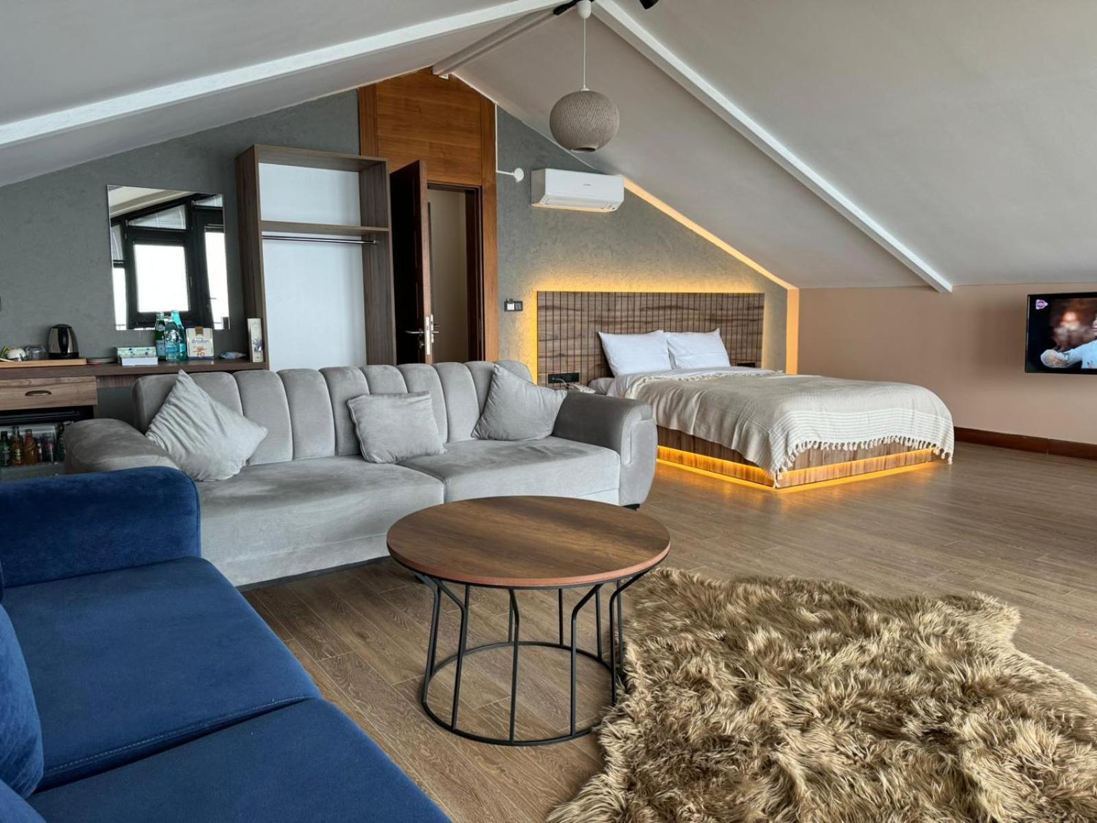 Marina Fener & Hotel
