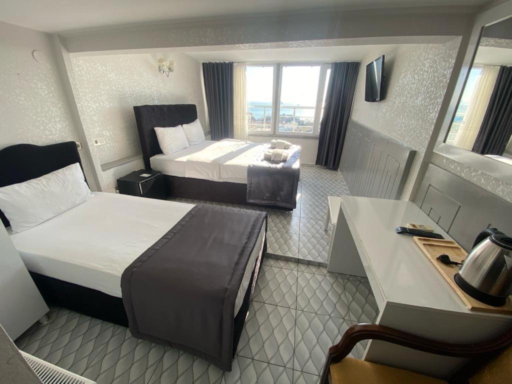 Timex Hotel *
