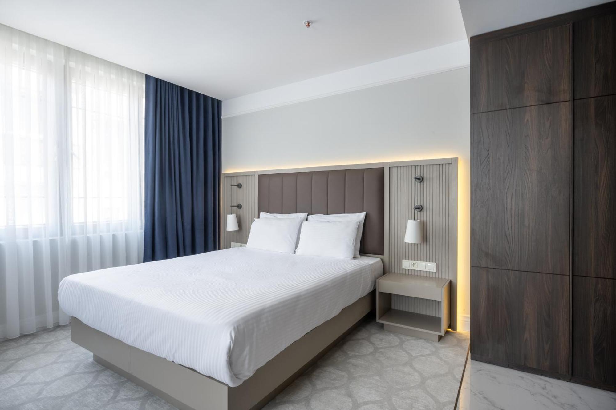 Hotel Noble Pangalti *