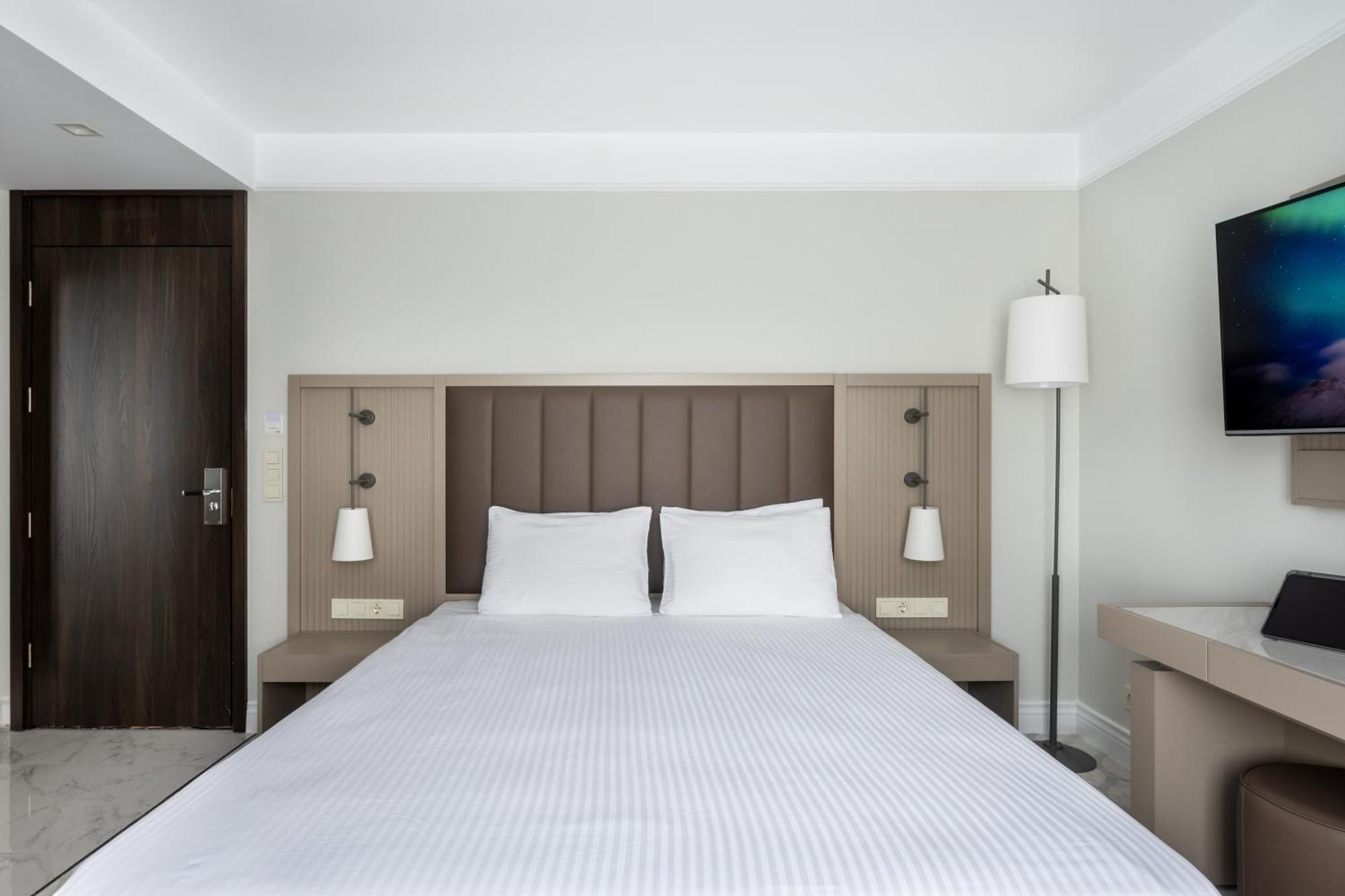 Hotel Noble Pangalti *