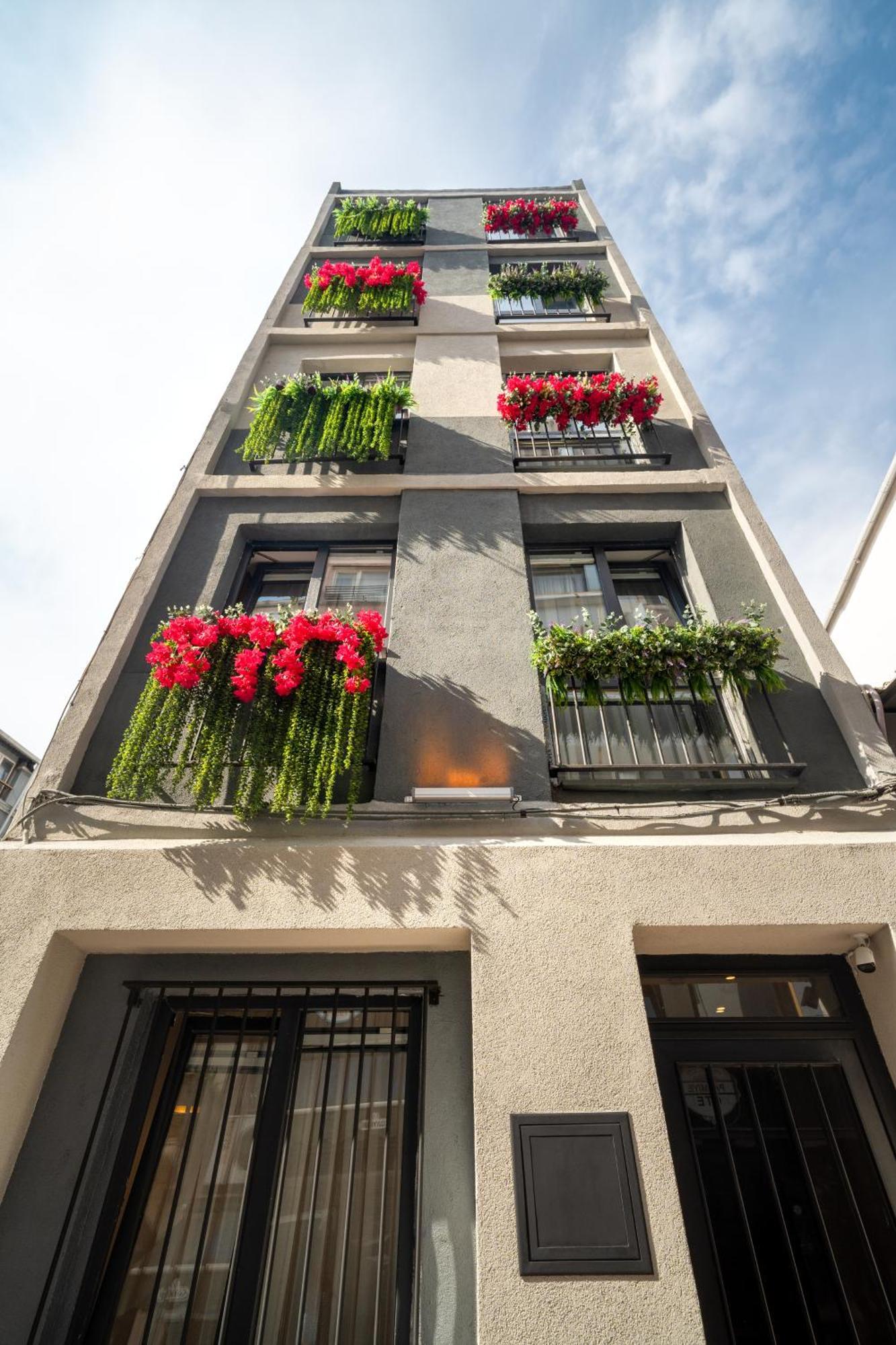 Urban Quarters - Nevizade * Istanbul