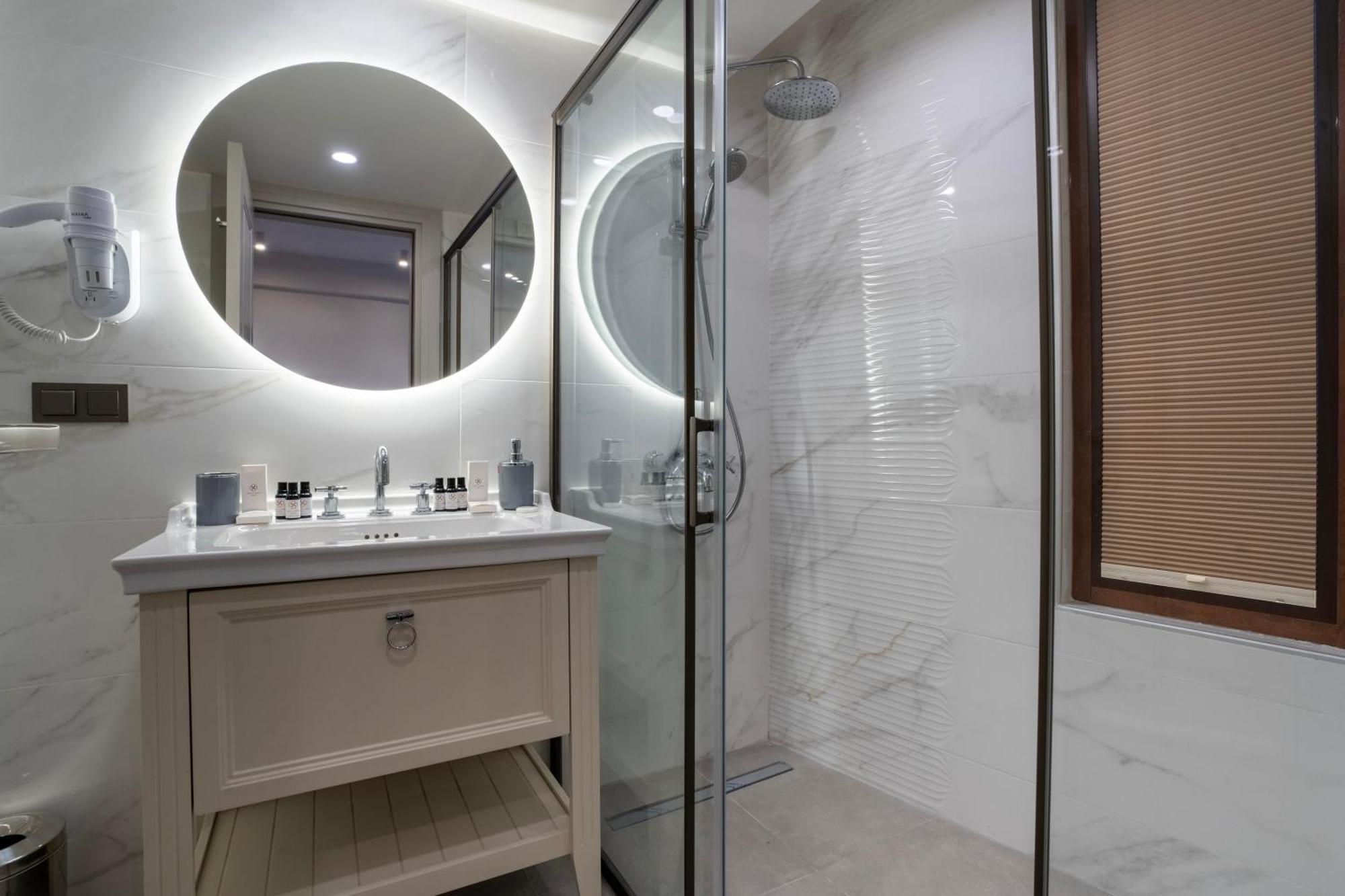 Smart And Simple Karakoy Hotel