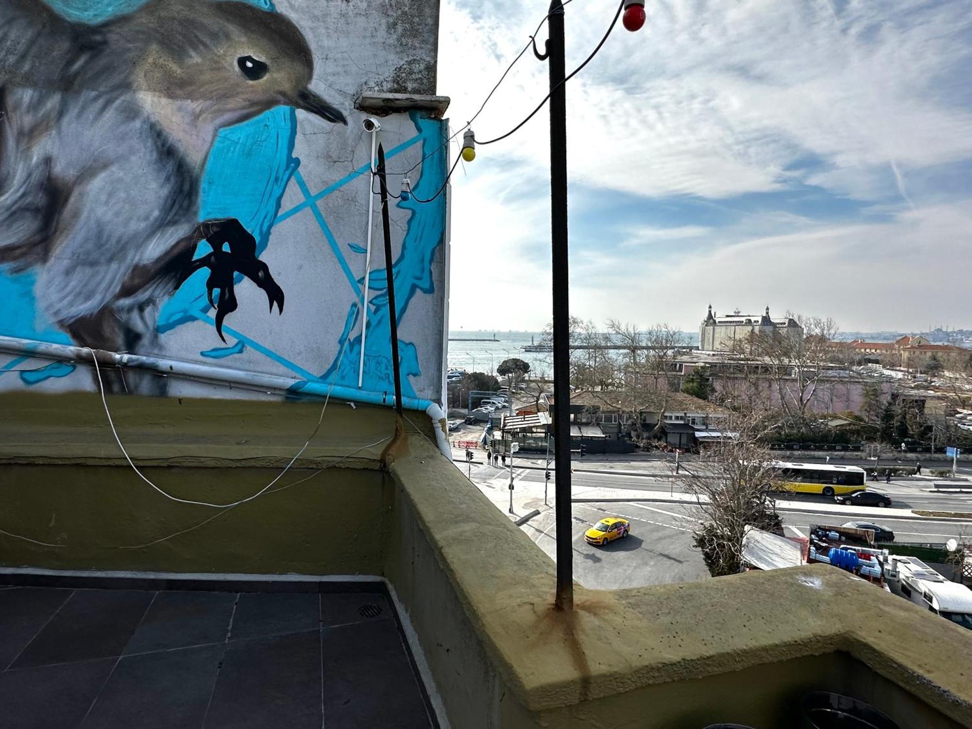 In Great Location In Kadikoy Seaside W. Amazing Shared Terrace