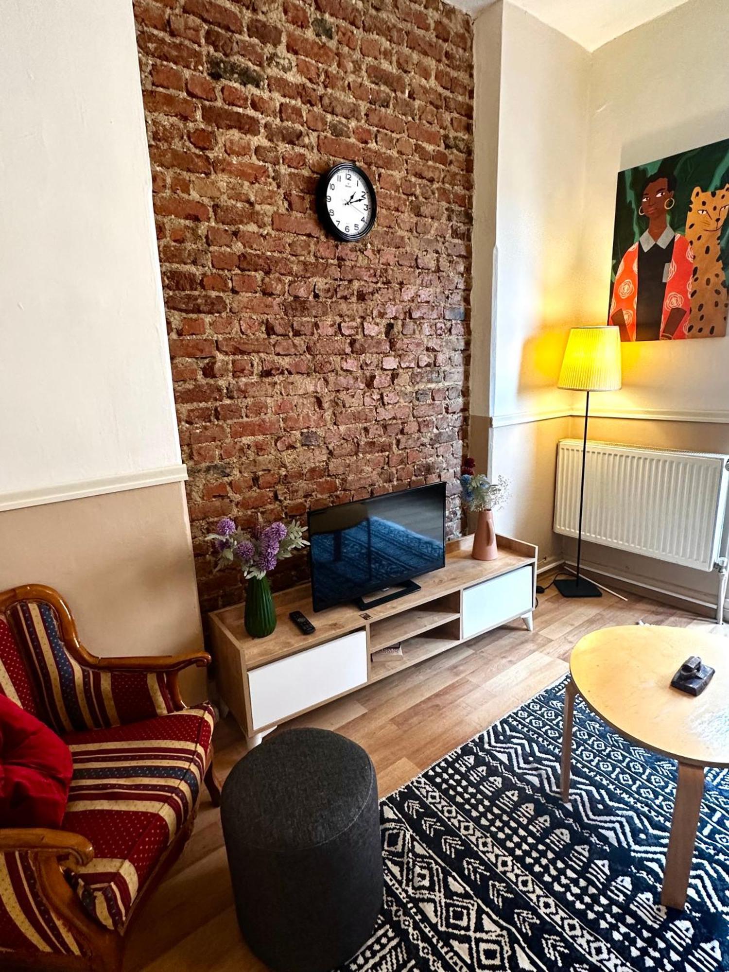 In Great Location In Kadikoy Seaside W. Amazing Shared Terrace