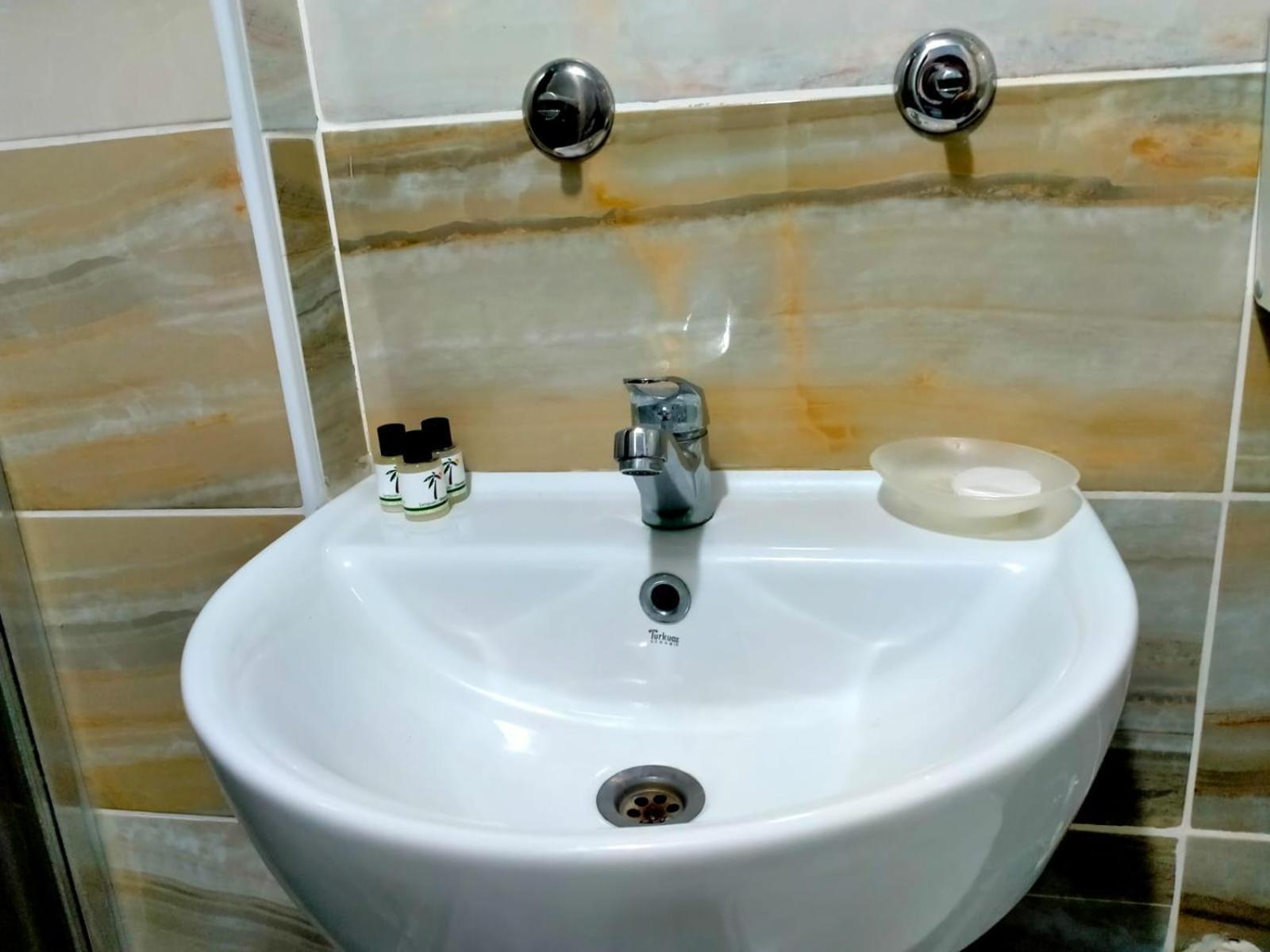 Grand Romanos Hotel