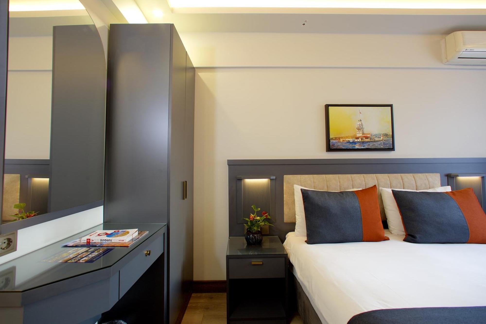 Eyfel Hotel