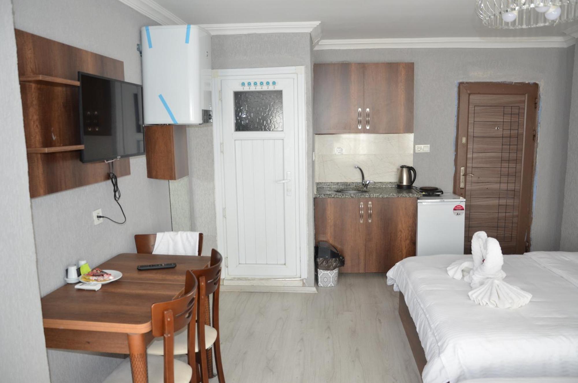 Hotel Ikbal Apart Old Town 3*