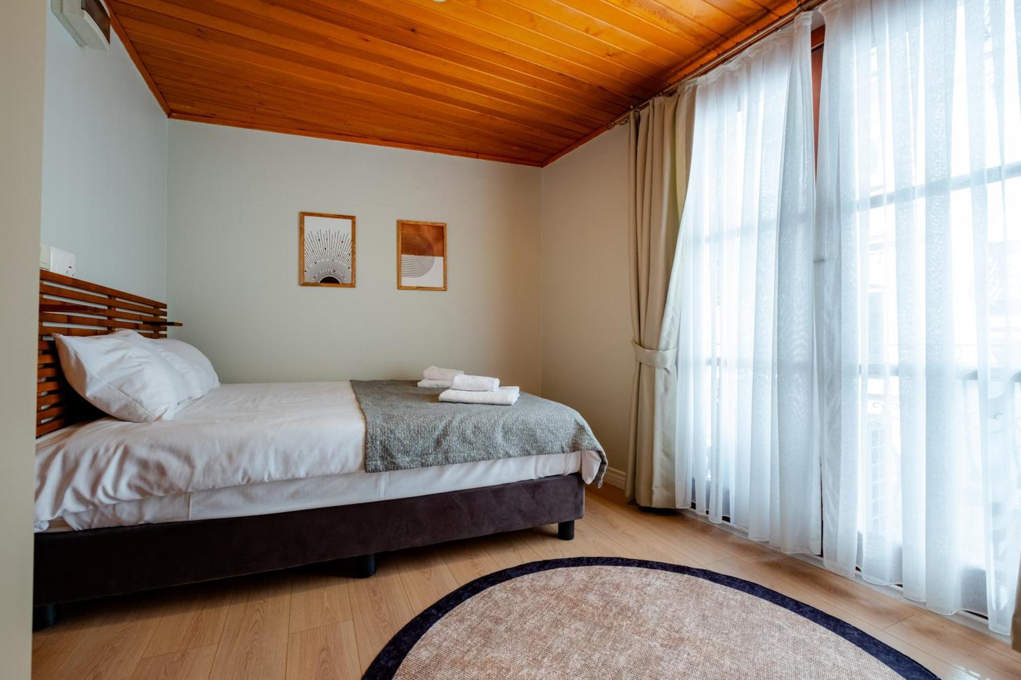 Koala Hotel *