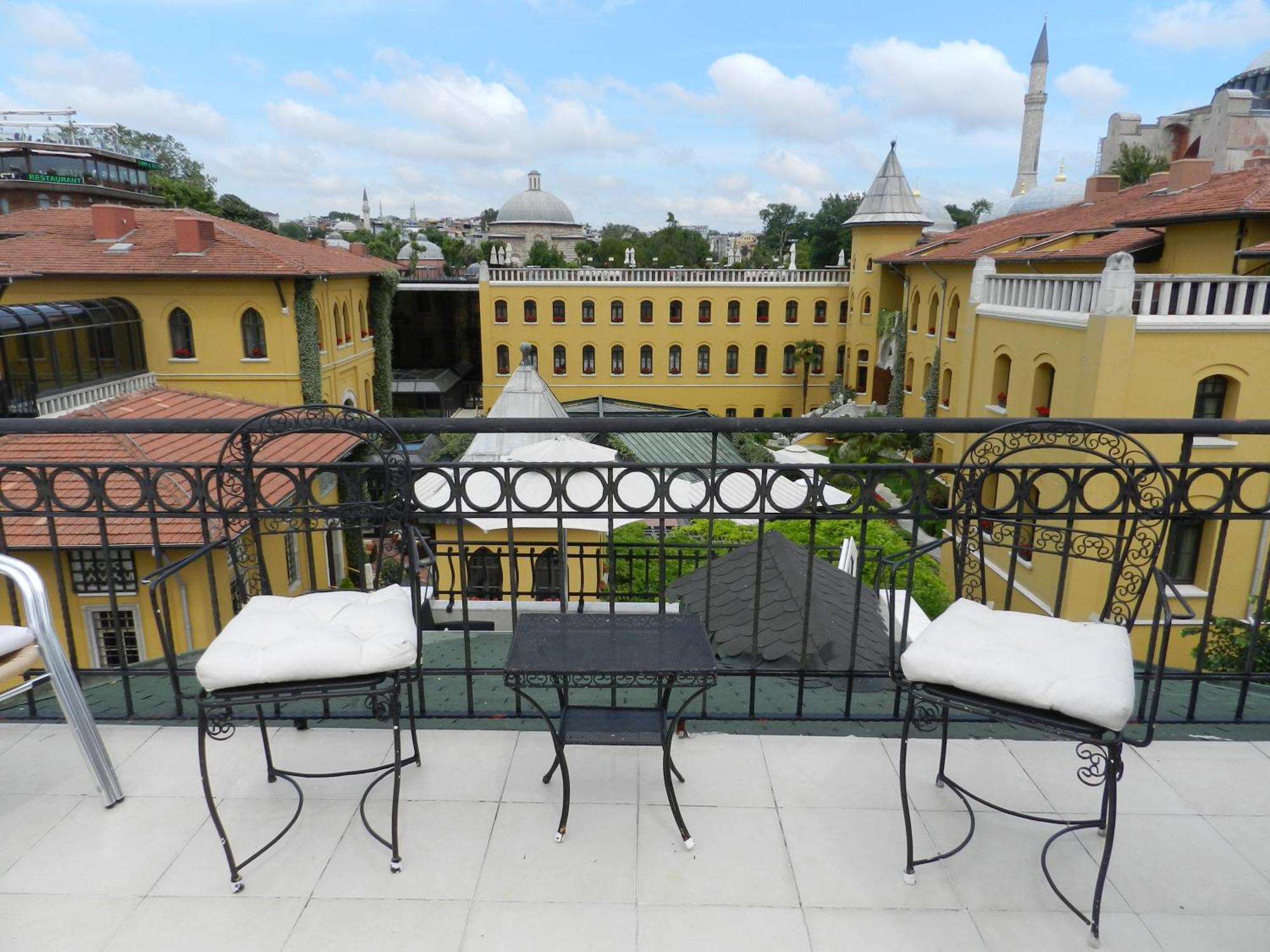 Berk - Grandma's House 3* Istanbul
