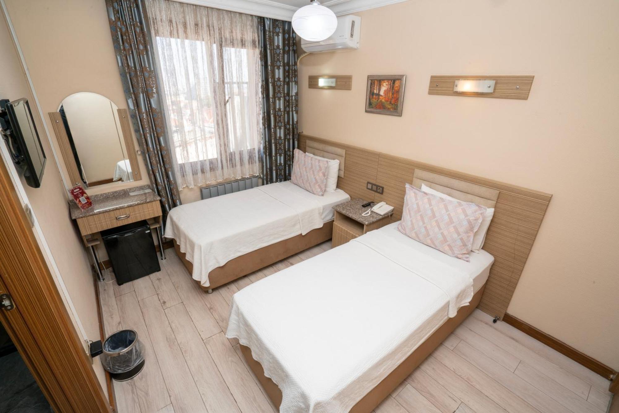 Grand Reis Hotel 2*