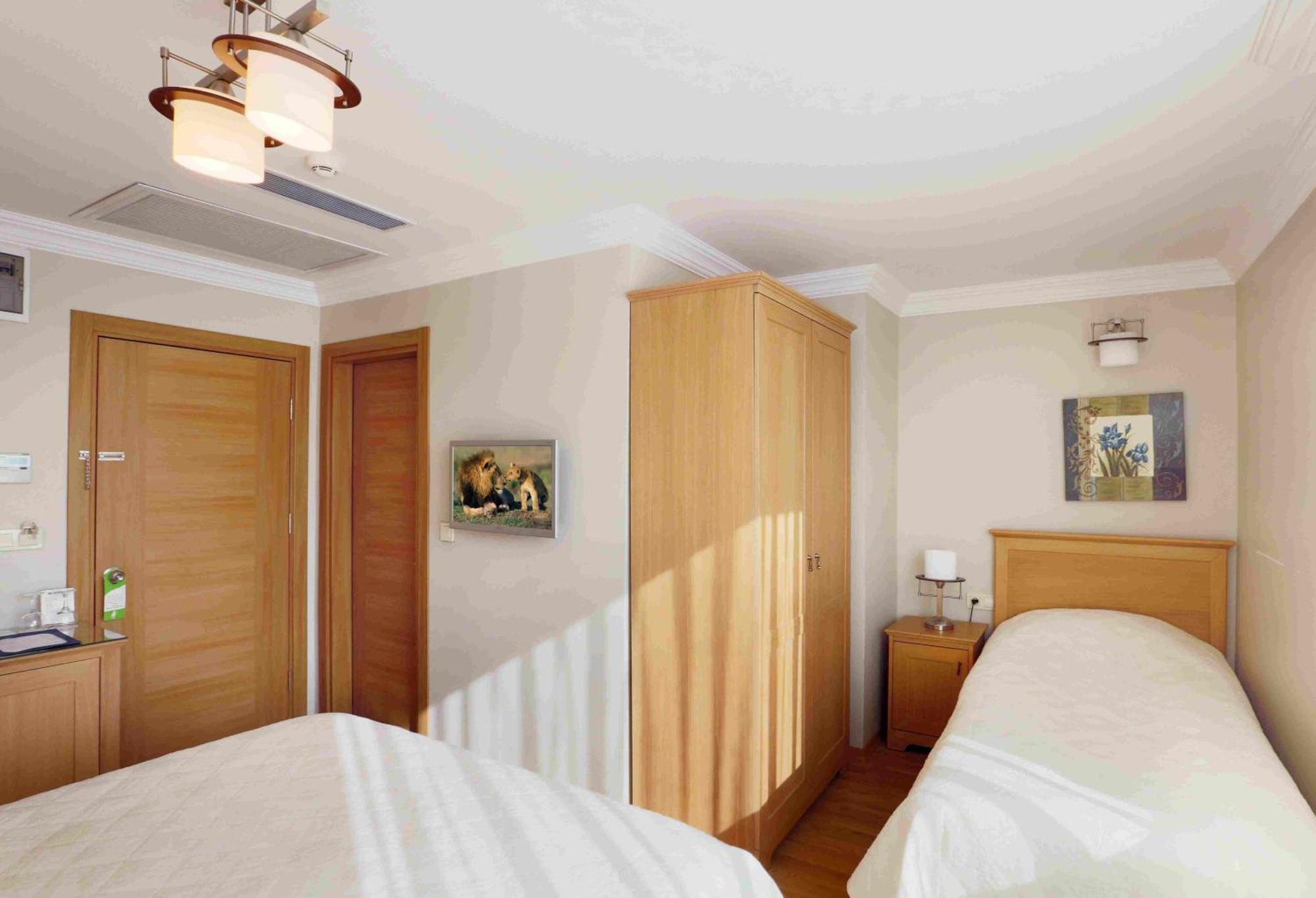 Hotel Expocity 3*