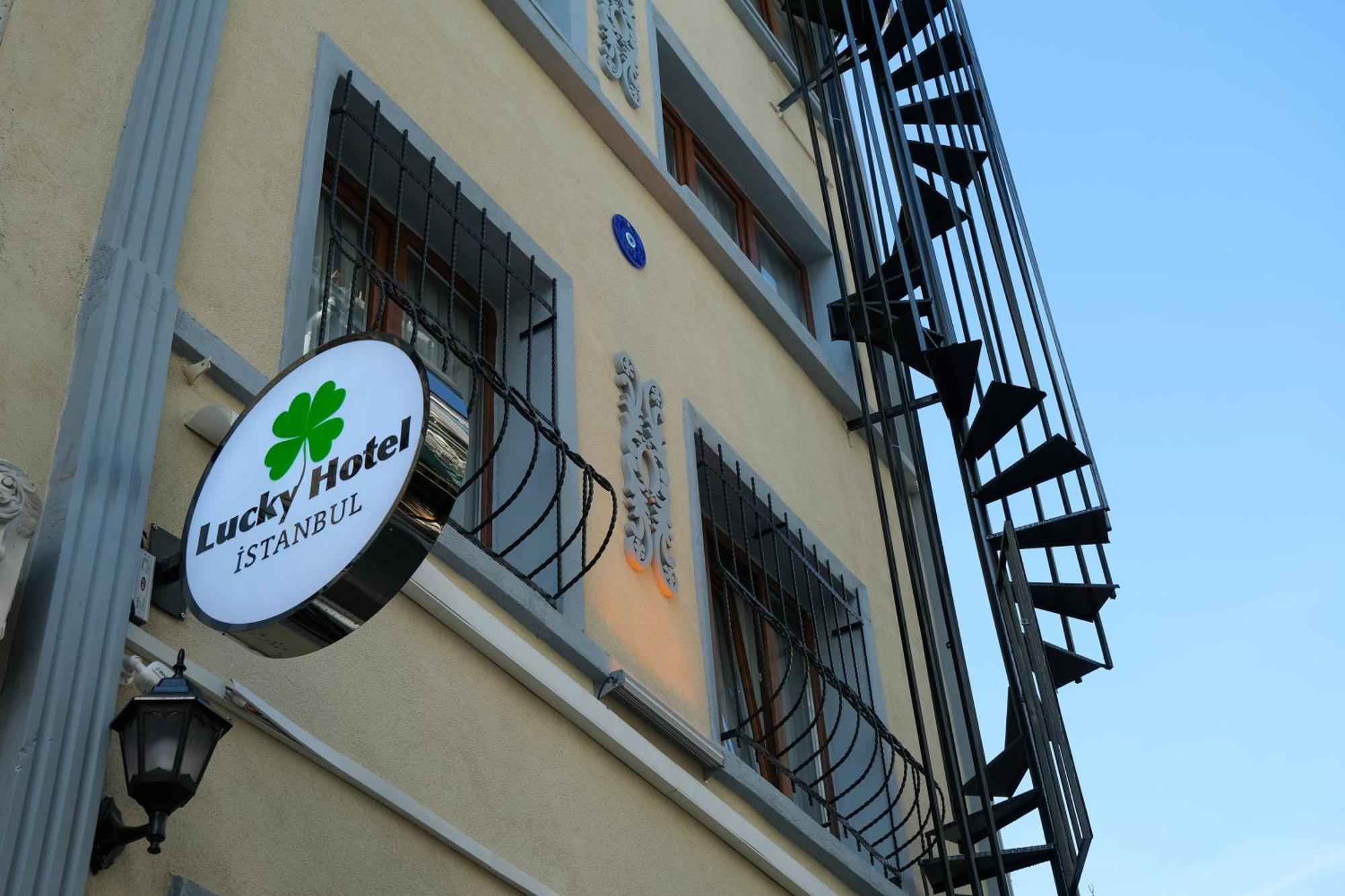 Lucky Hotel
