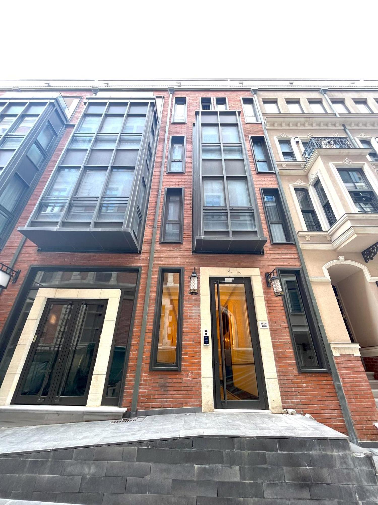 Apartment Taksim 360 *