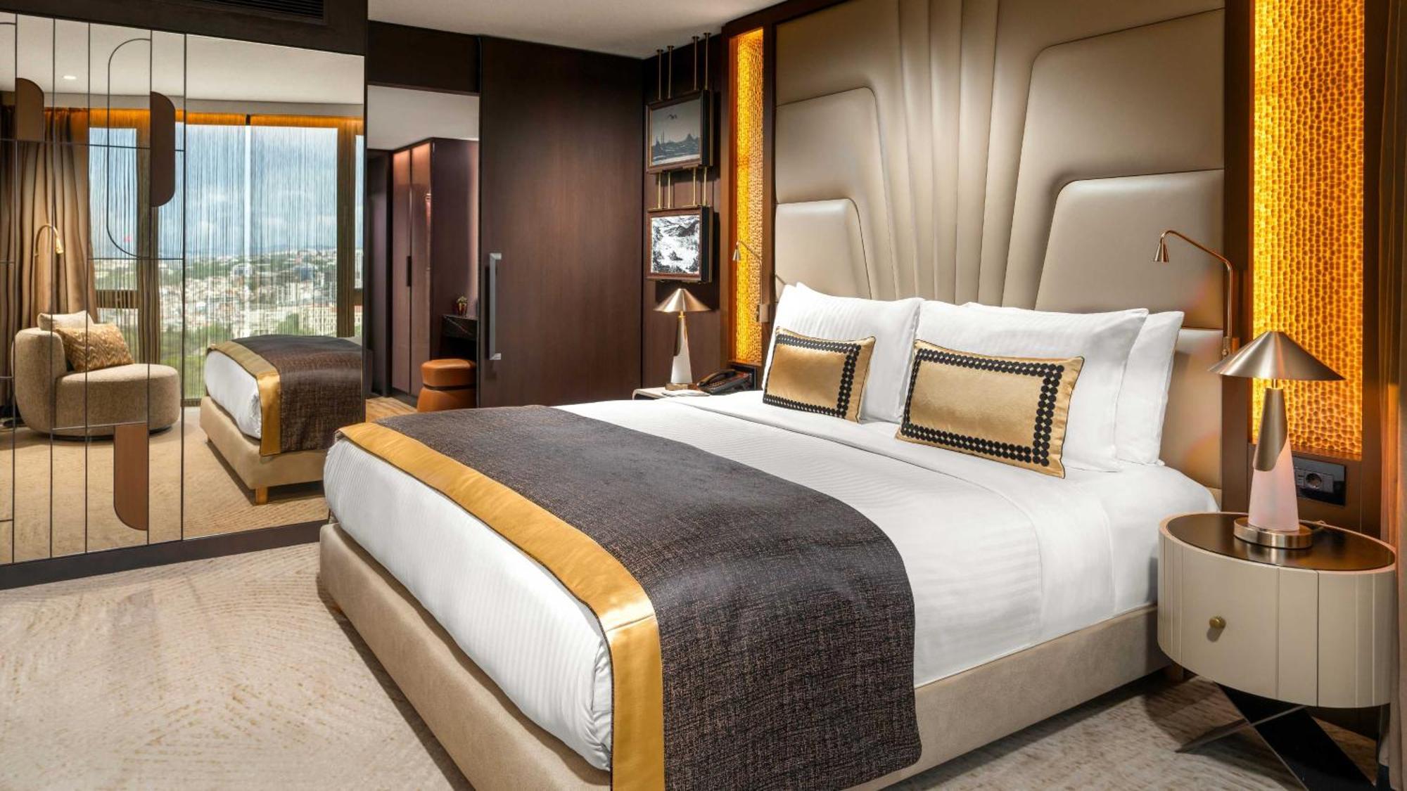 Intercontinental By Ihg 5*