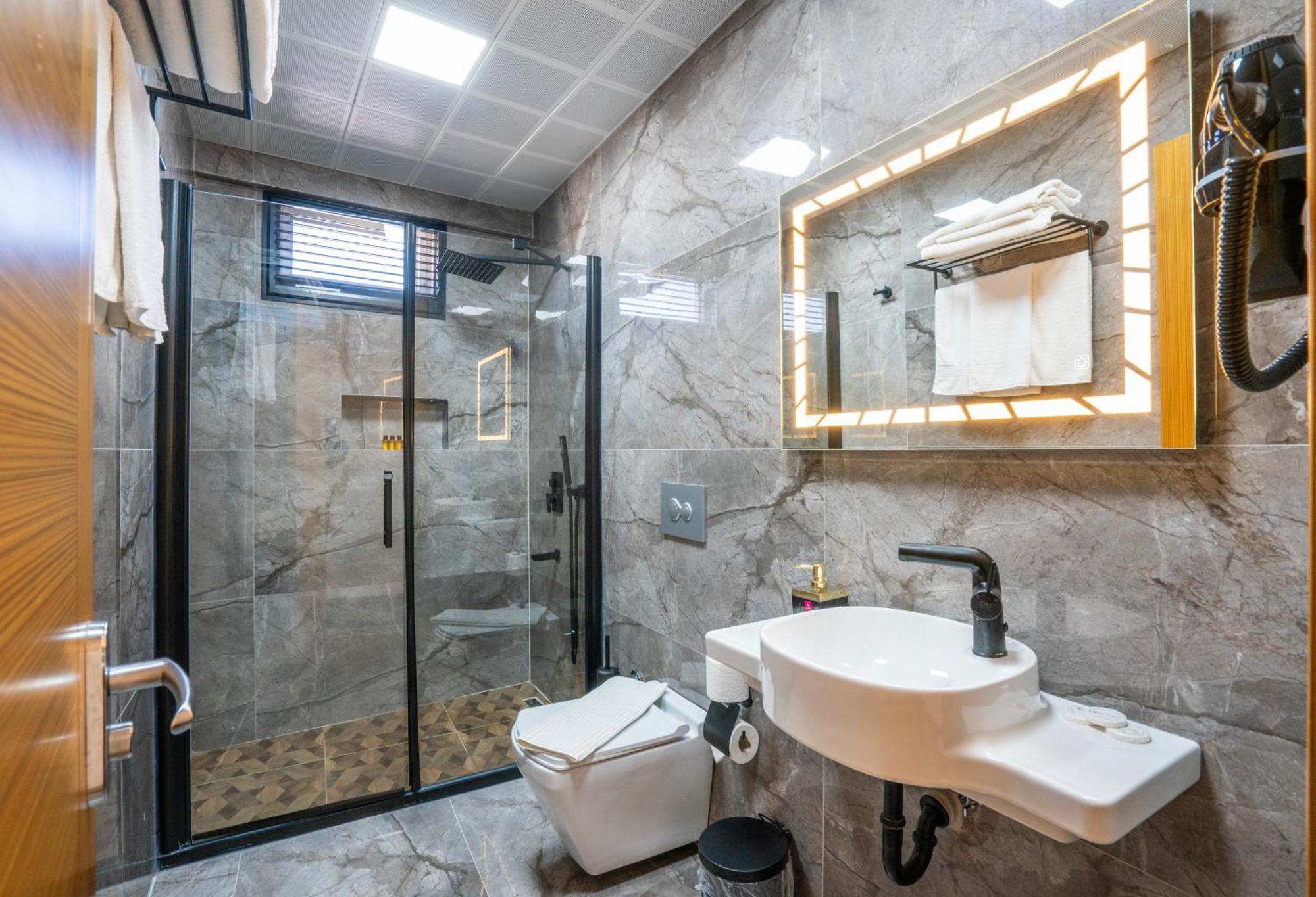 Grand Reis Hotel 2*