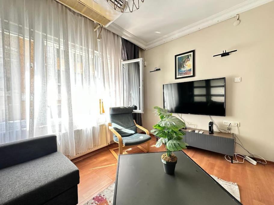 Apartment New Comfy Flat, 4br, 4acs, Taksim *