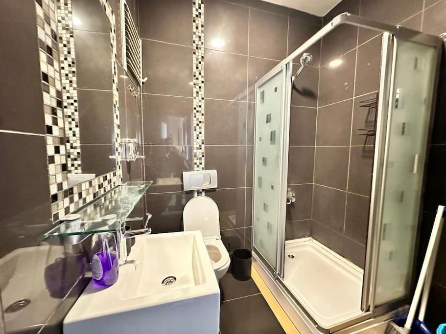 Apartment New Comfy Flat, 4br, 4acs, Taksim Istanbul