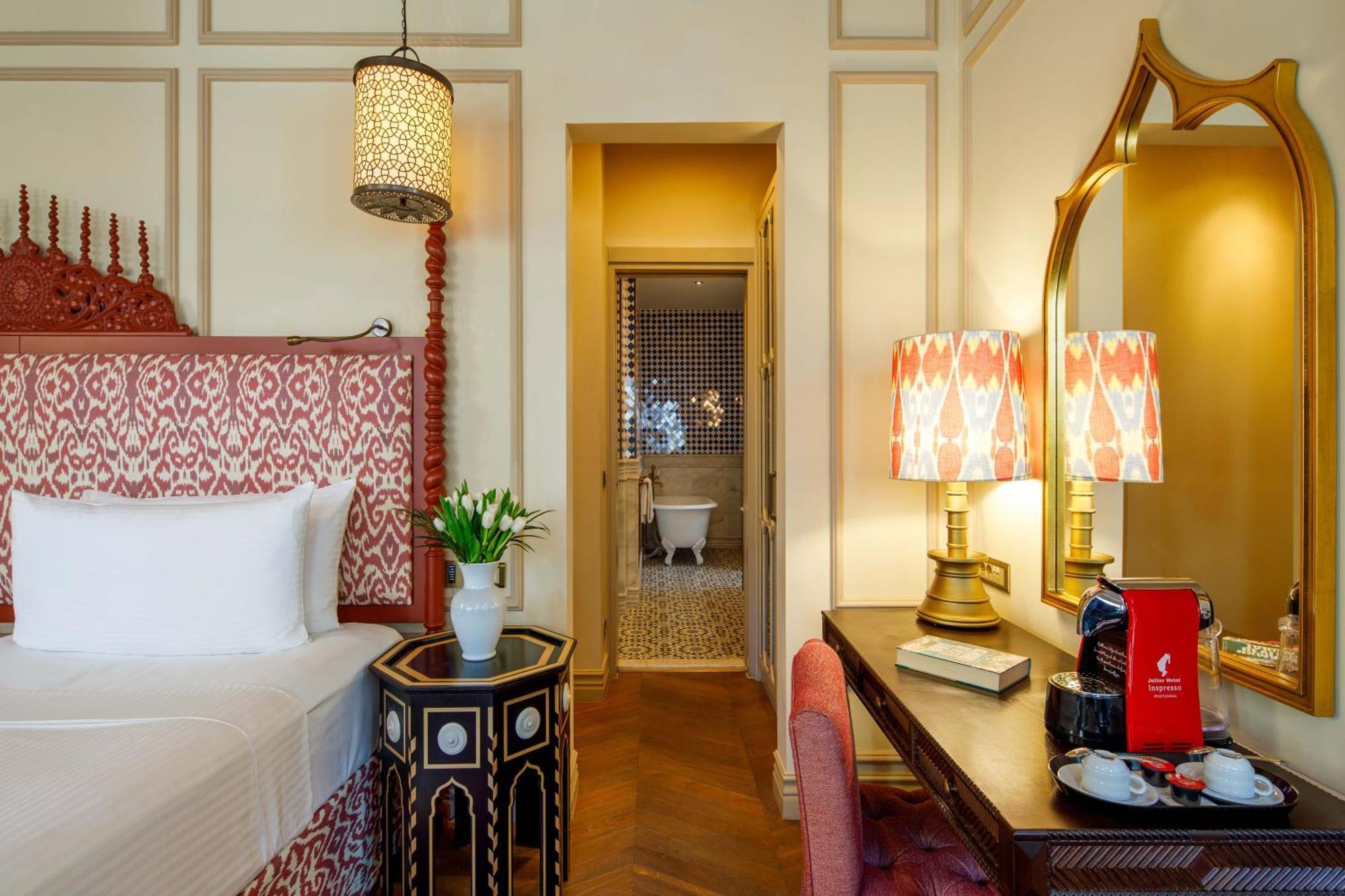 Hagia Sofia Mansions Istanbul, Curio Collection By Hilton Hotel