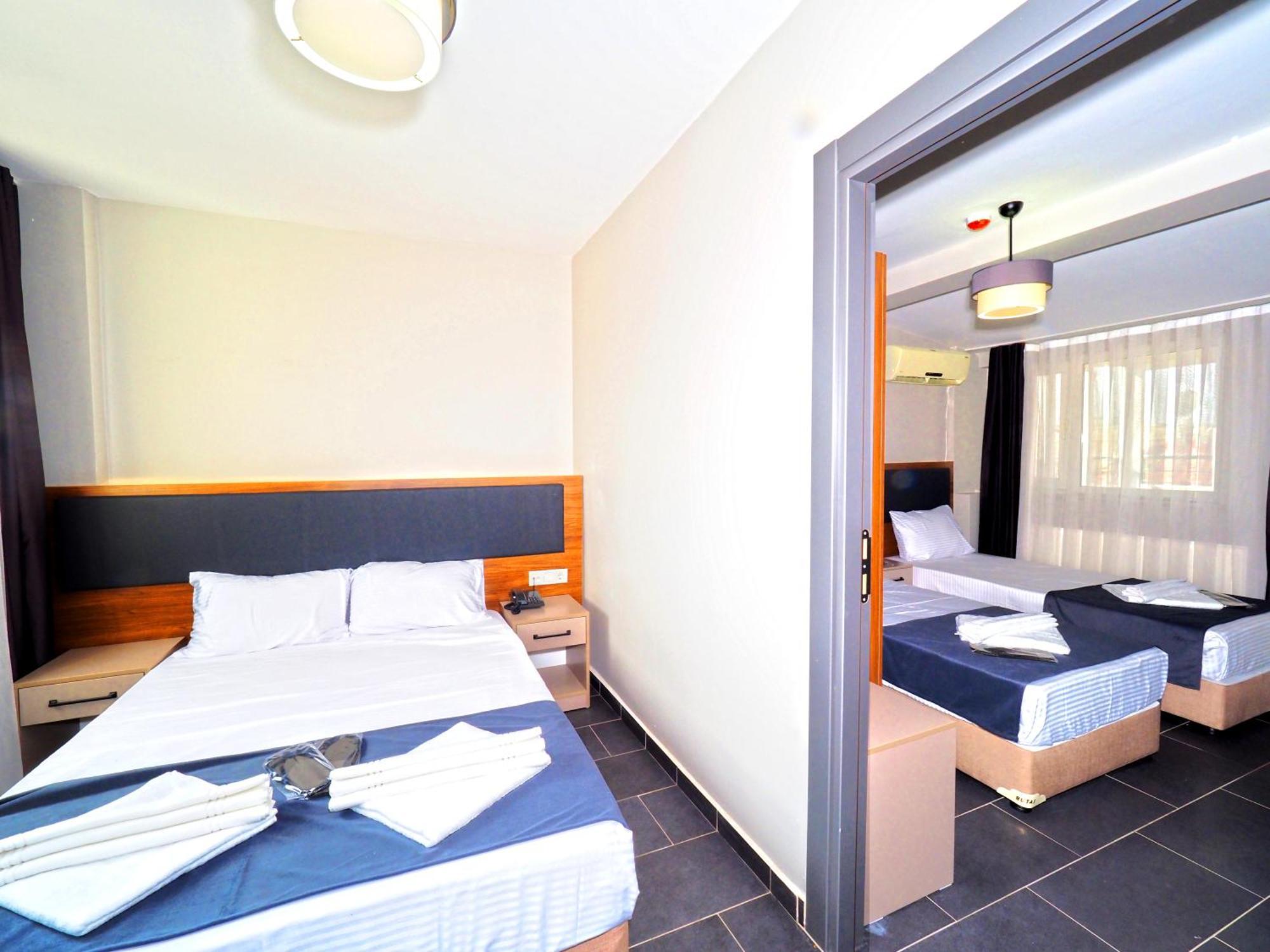 Hotel Diamond Old City 3*