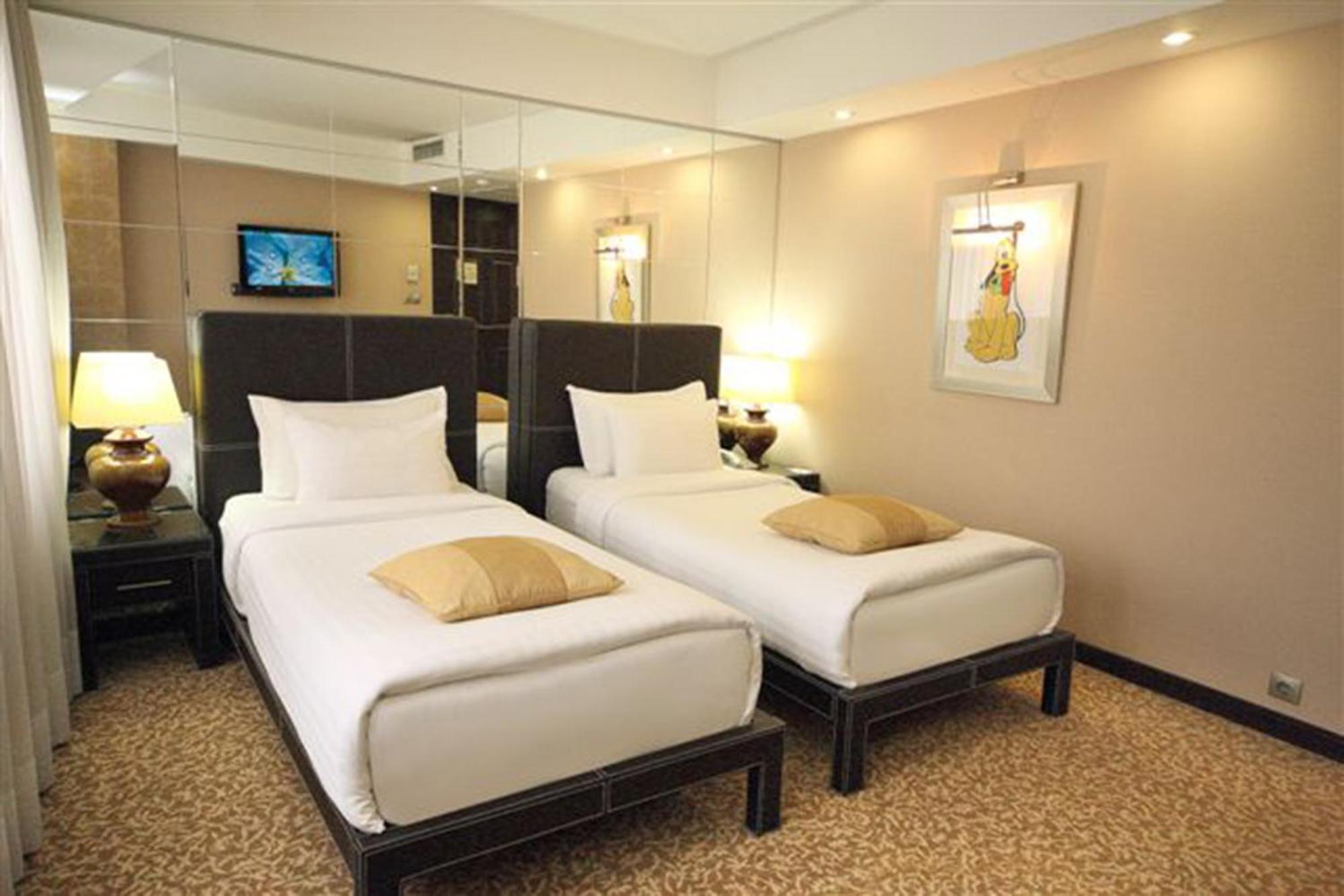 Cartoon Otel 4*