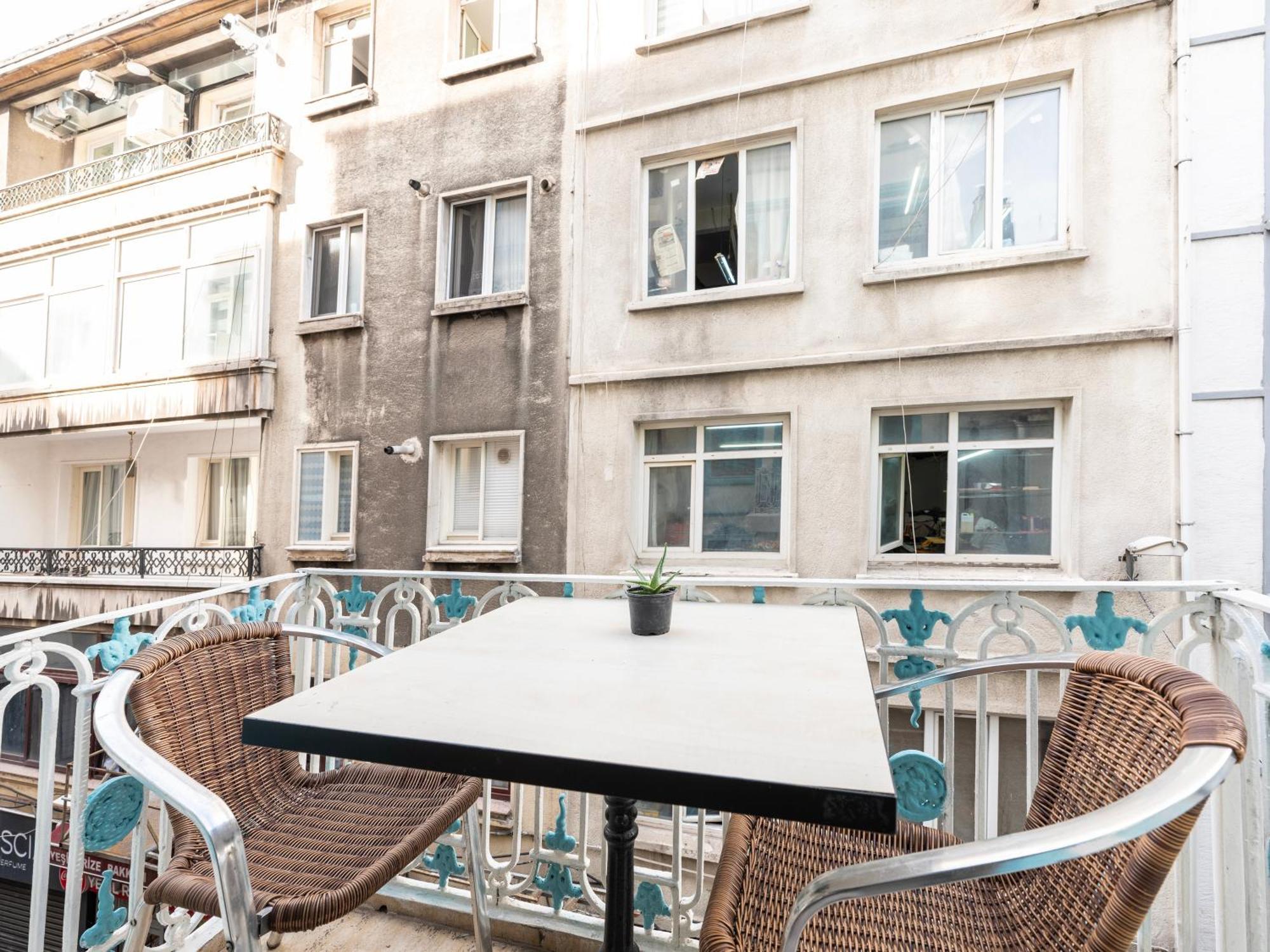 Taksim Dora Bed & Breakfast