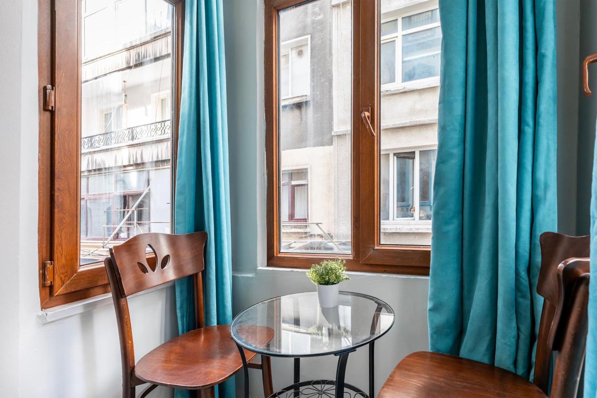 Acomodação com café da manhã  Taksim Dora Istambul