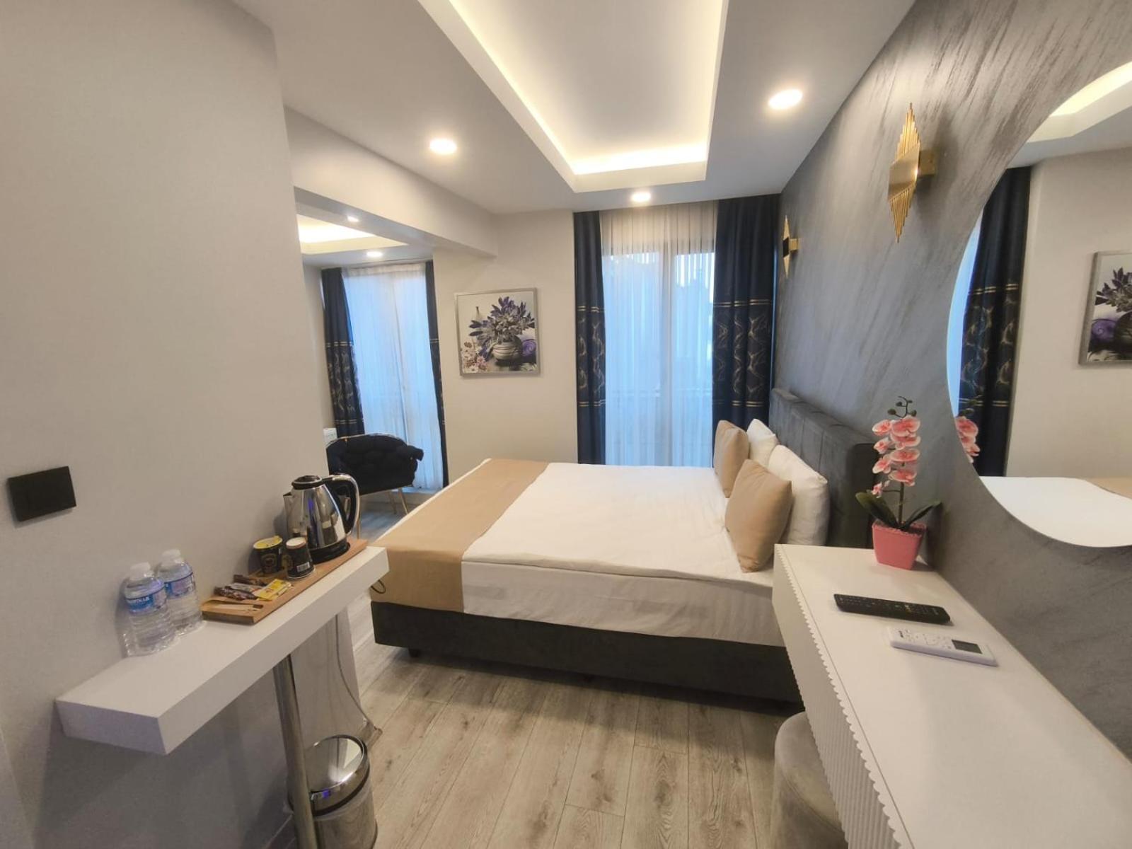 White Palace Halic