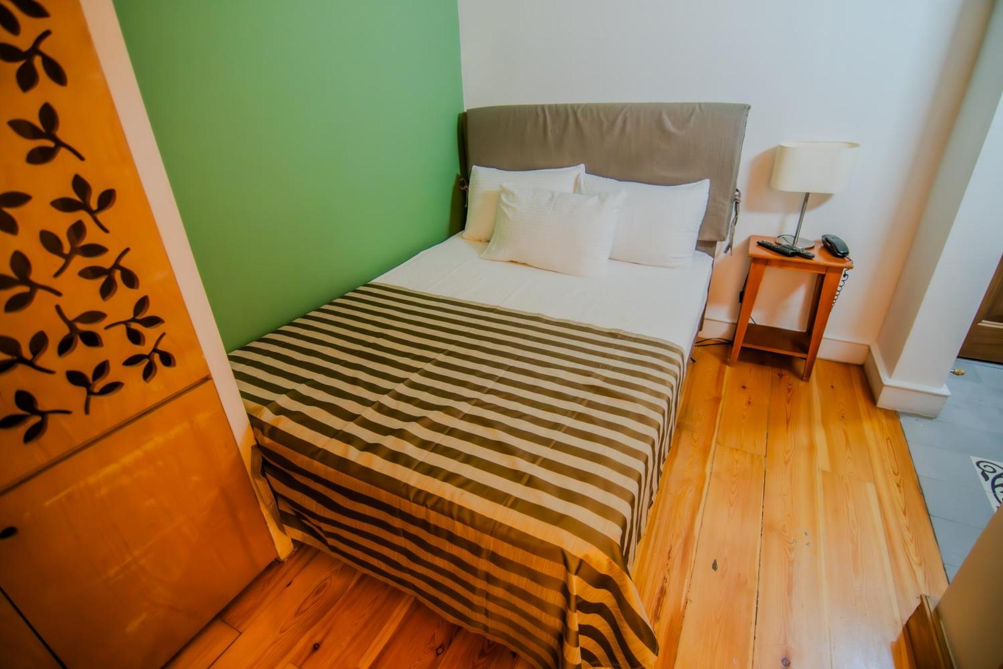 Aparthotel No11 &